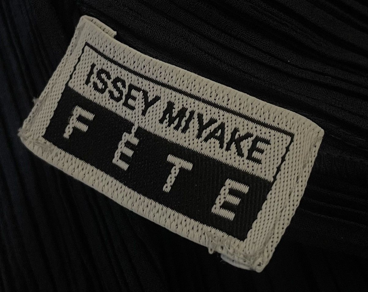 Homme Plisse Issey Miyake TAX FREE 🇺🇸 issey miyake fete pleats avant garde shirt Size S / US 4 / IT 40 - 3 Thumbnail