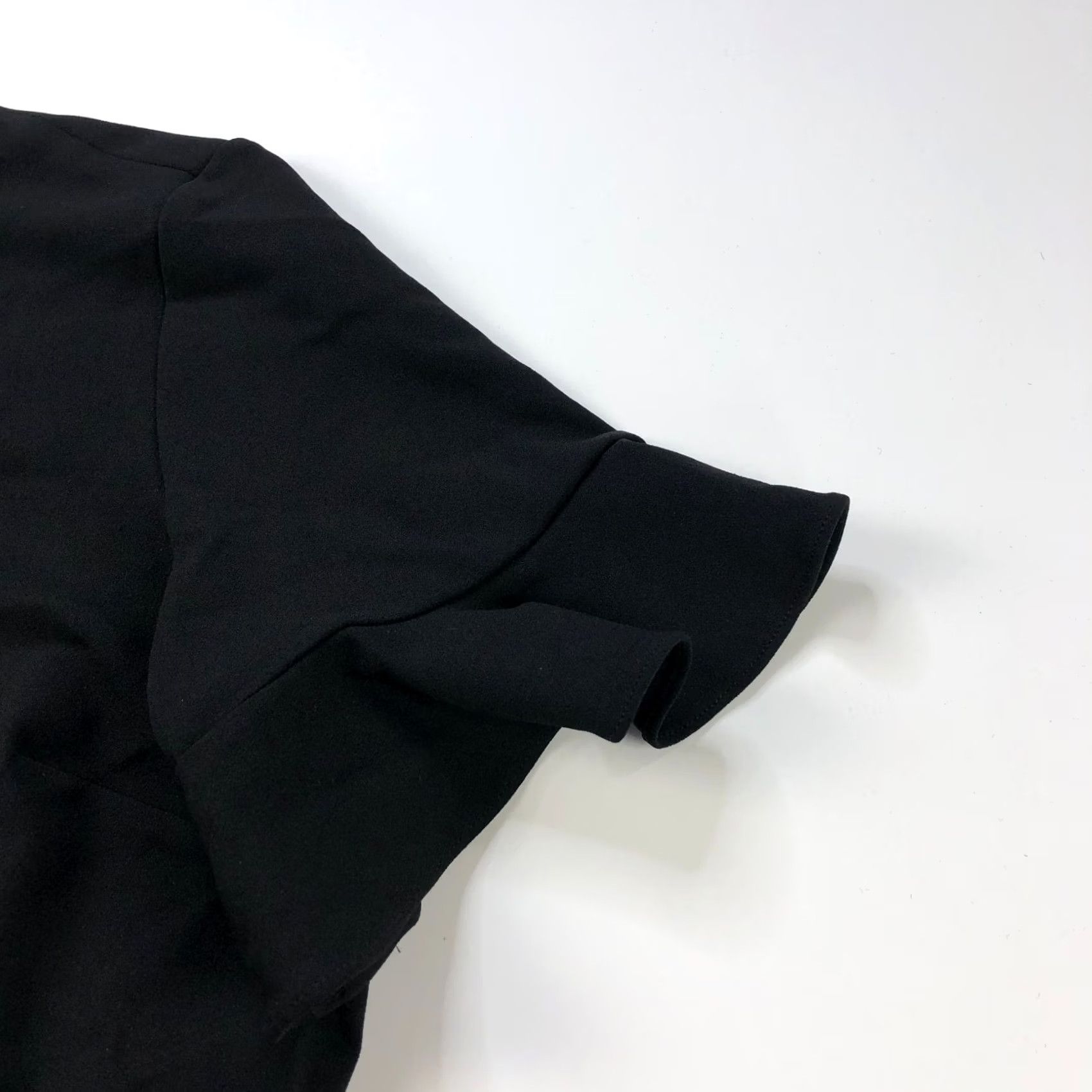 Calvin Klein Calvin Klein Dress 16 Flutter Sleeve Sheath Knee Length Black Polyester Cocktail/Party Casual Dress Women Size XXL / US 16-18 / IT 52-54 - 3 Thumbnail