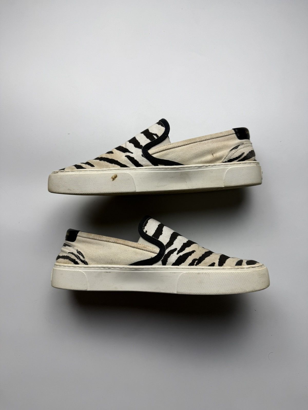 Saint Laurent Paris Saint Laurent Paris Zebra Slip On Size US 8 / EU 41 - 3 Thumbnail