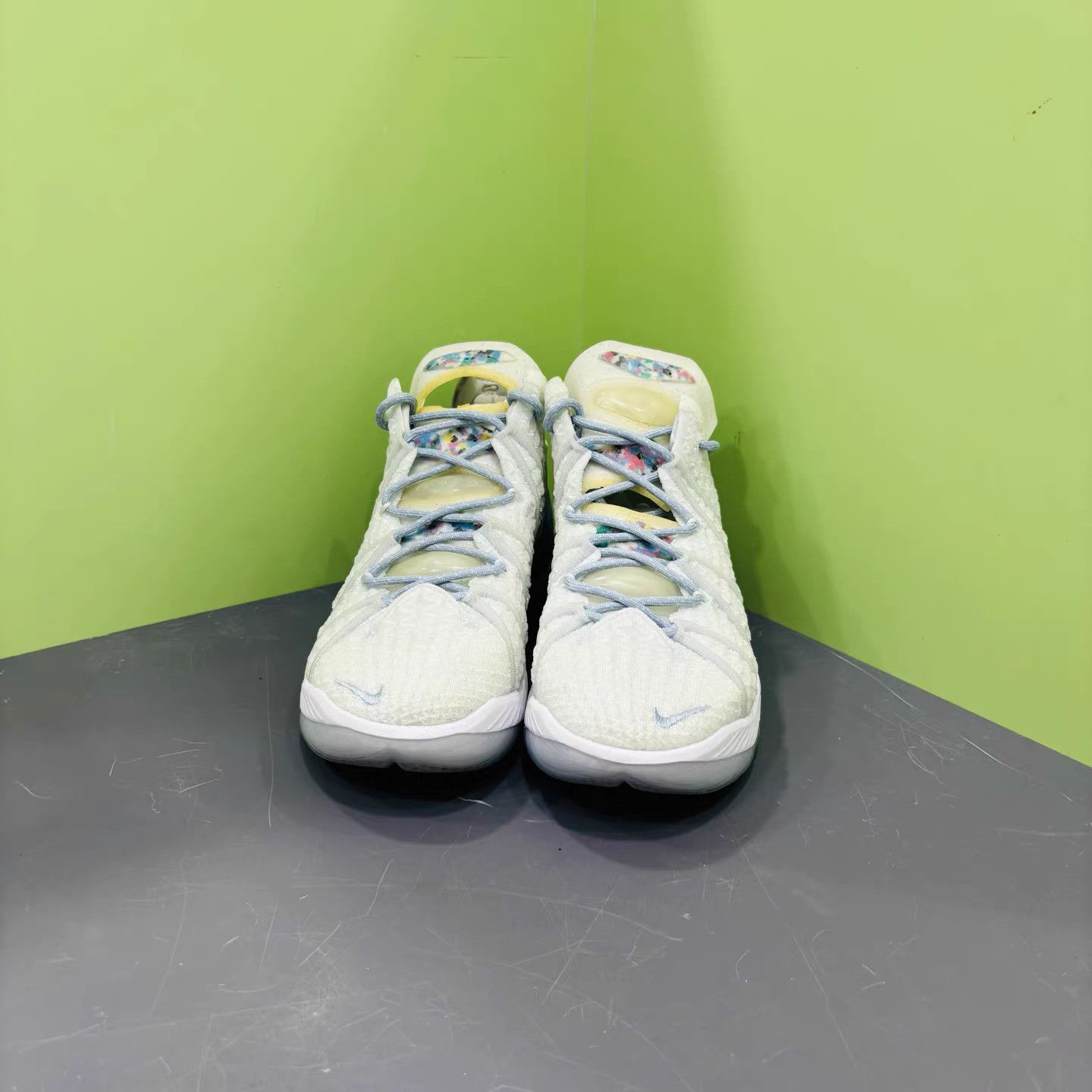 Nike Nike LeBron 18 Basketball Shoes K15 Size US 9 / EU 42 - 2 Thumbnail