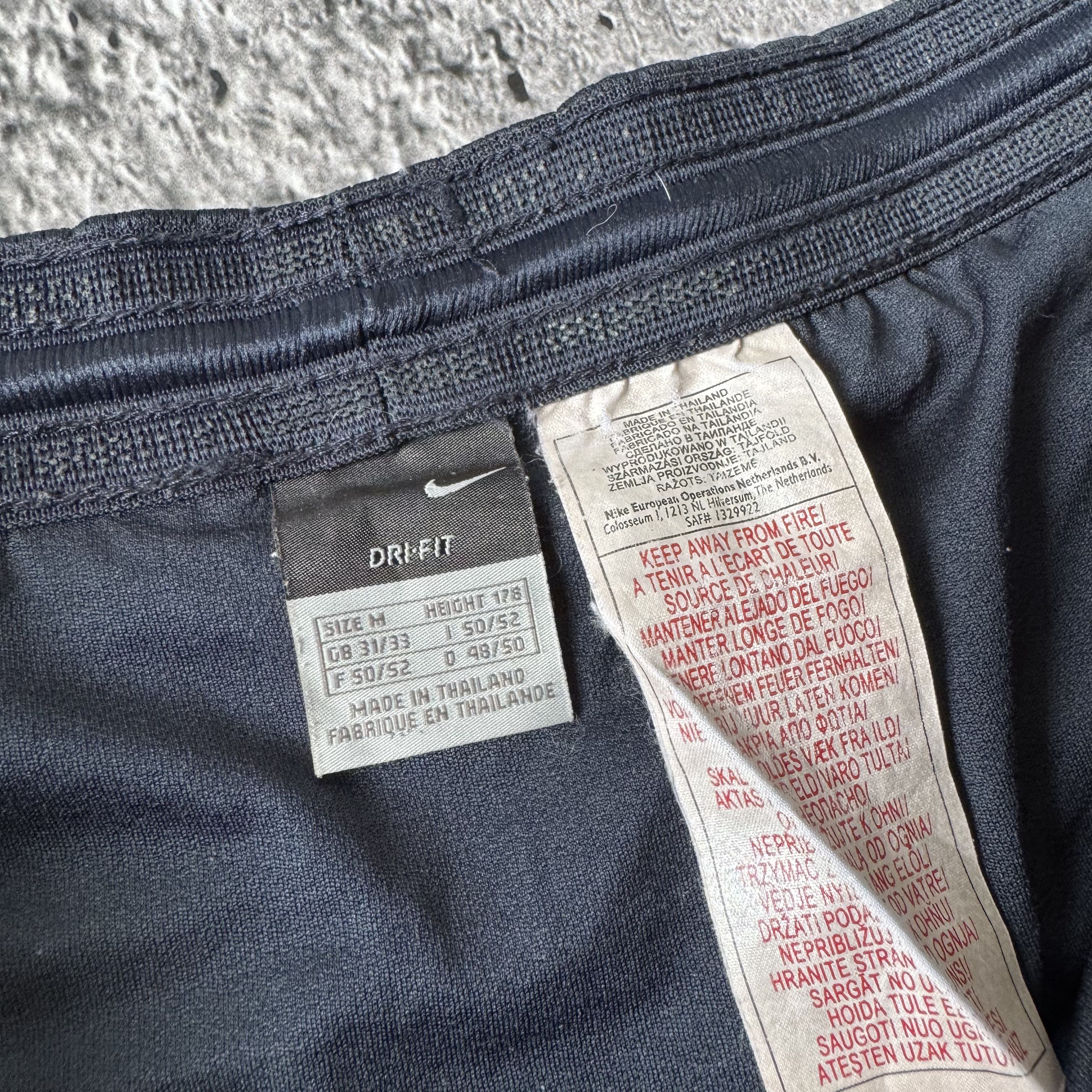 Nike Vintage T90 Nike VTG Shorts Nylon Swoosh Logo Drill Y2k Size US 34 / EU 50 - 6 Thumbnail