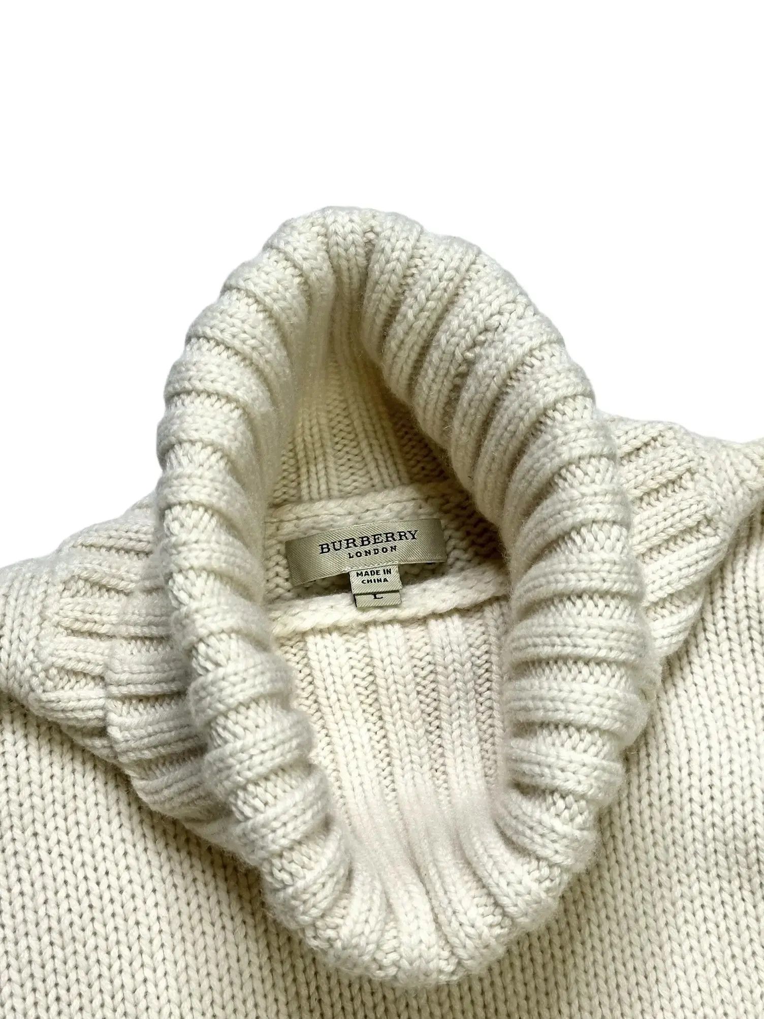 Burberry Burberry Cashmere Turtleneck Sweater Size US M / EU 48-50 / 2 - 4 Thumbnail