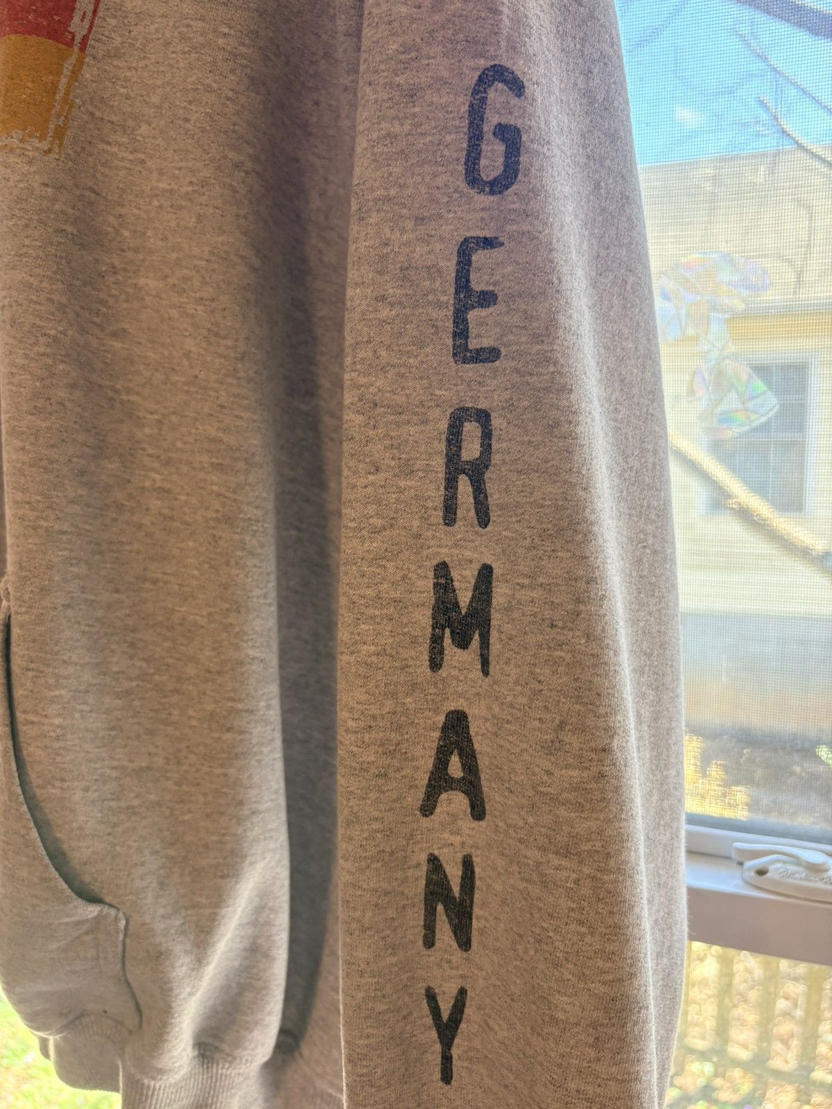 Disney Vintage epcot hoodie with a boxy fit Size US XL / EU 56 / 4 - 3 Thumbnail