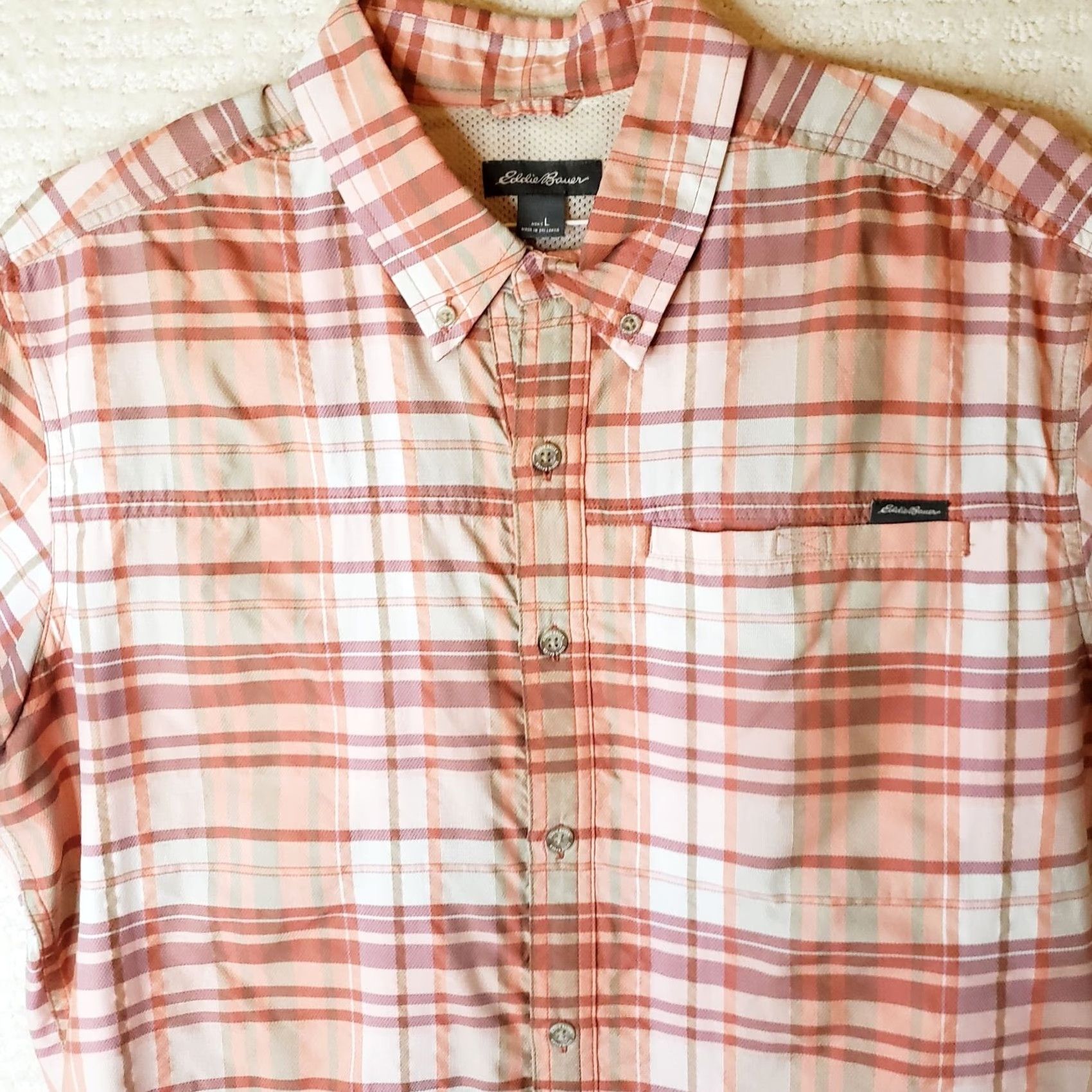 Eddie Bauer EDDIE BAUER Casual Shirt Button-Up Short Sleeve Plaid Peach White Nylon Polyester Microfiber 50 in Chest L Regular Men’s New without Tags Size US L / EU 52-54 / 3 - 3 Thumbnail