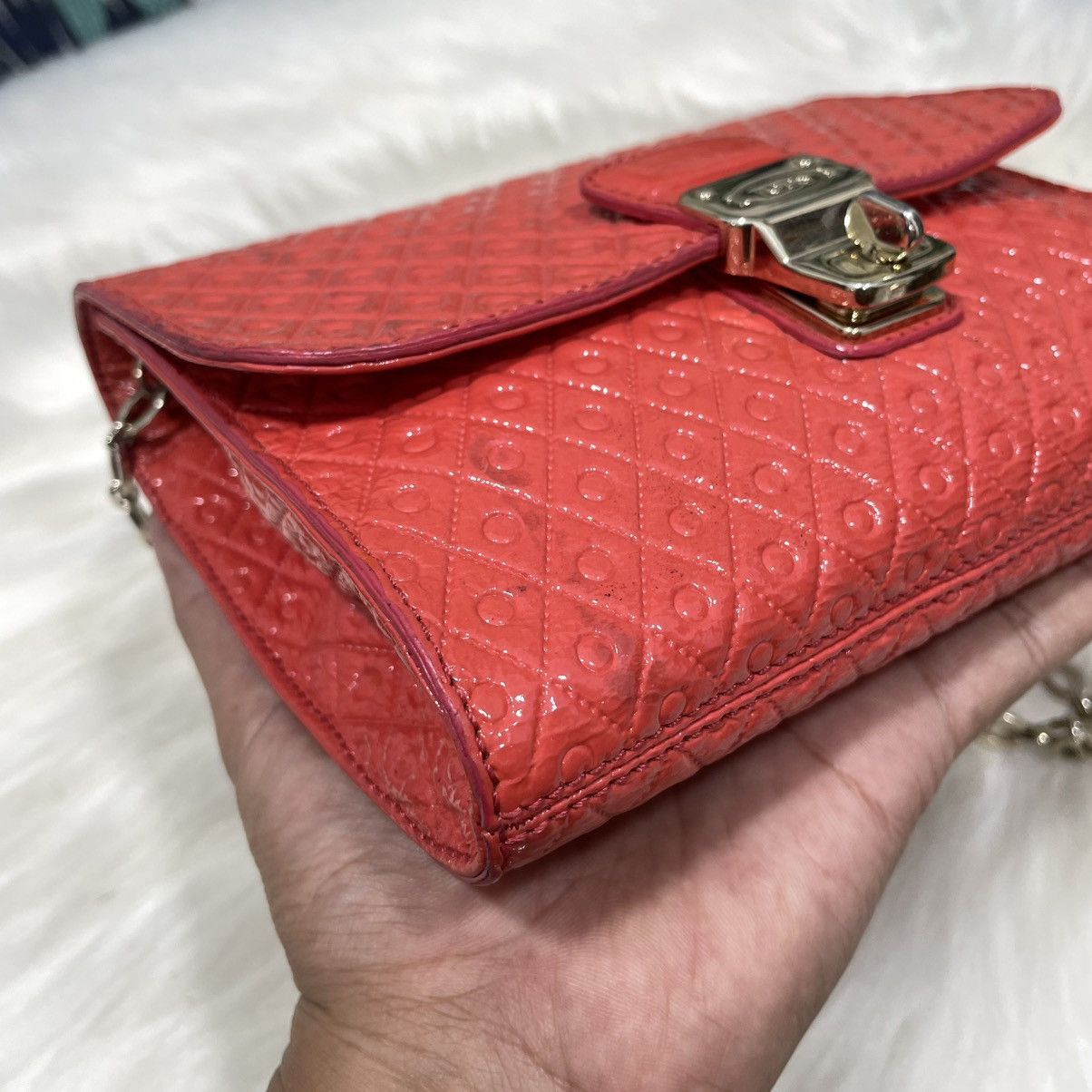 Tod's Authentic TOD’S Signature Embossed Patern Leather Crossbody Size ONE SIZE - 7 Thumbnail