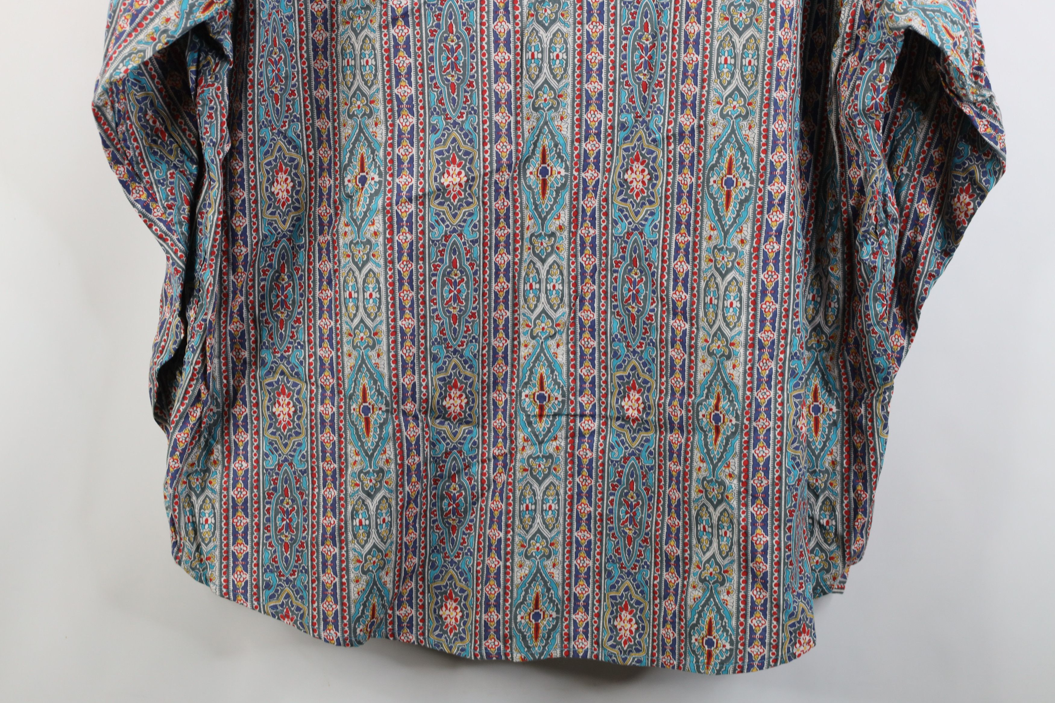 Vintage Vintage 90s Streetwear Tapestry Flower Collared Button Shirt Size US XL / EU 56 / 4 - 12 Thumbnail