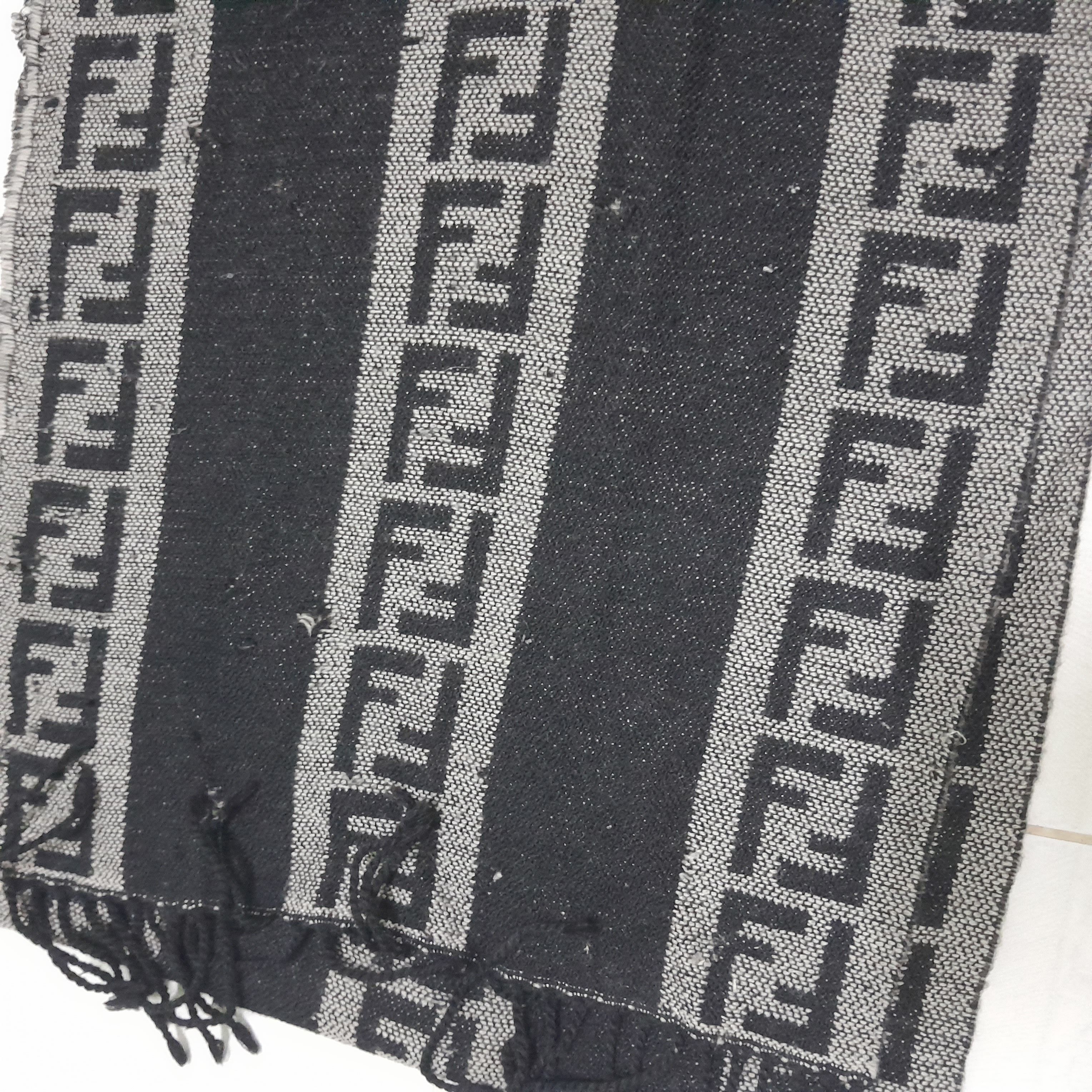 Fendi 💥FINAL DROP💥DISTRESSED VERY WORN FENDI UNISEX WOOL SCARVES Size ONE SIZE - 6 Thumbnail