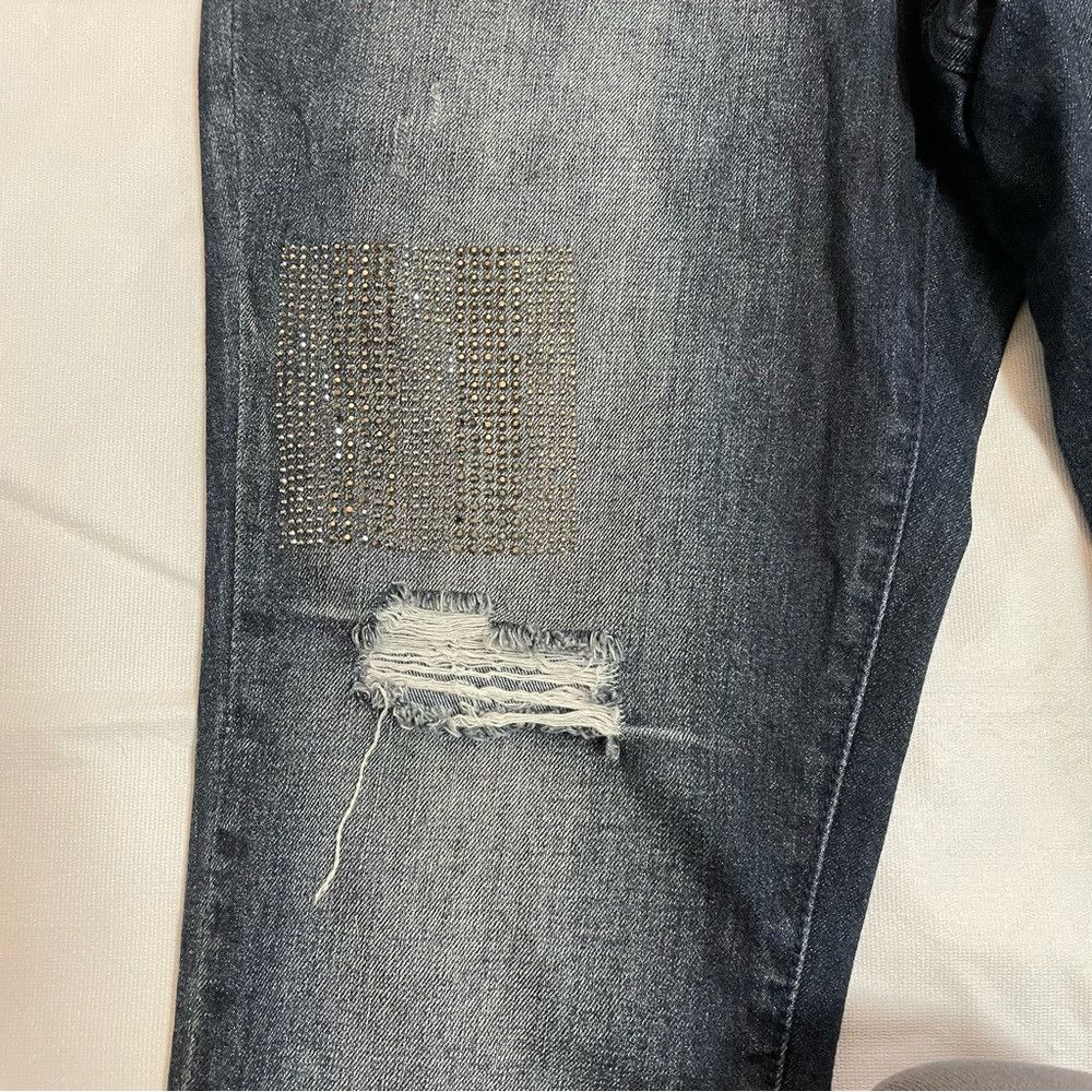 Juicy Couture Jeans Juicy Couture Studded Rhinestones Distressed Cropped Jeans Size 34" / US 12 / IT 48 - 6 Thumbnail