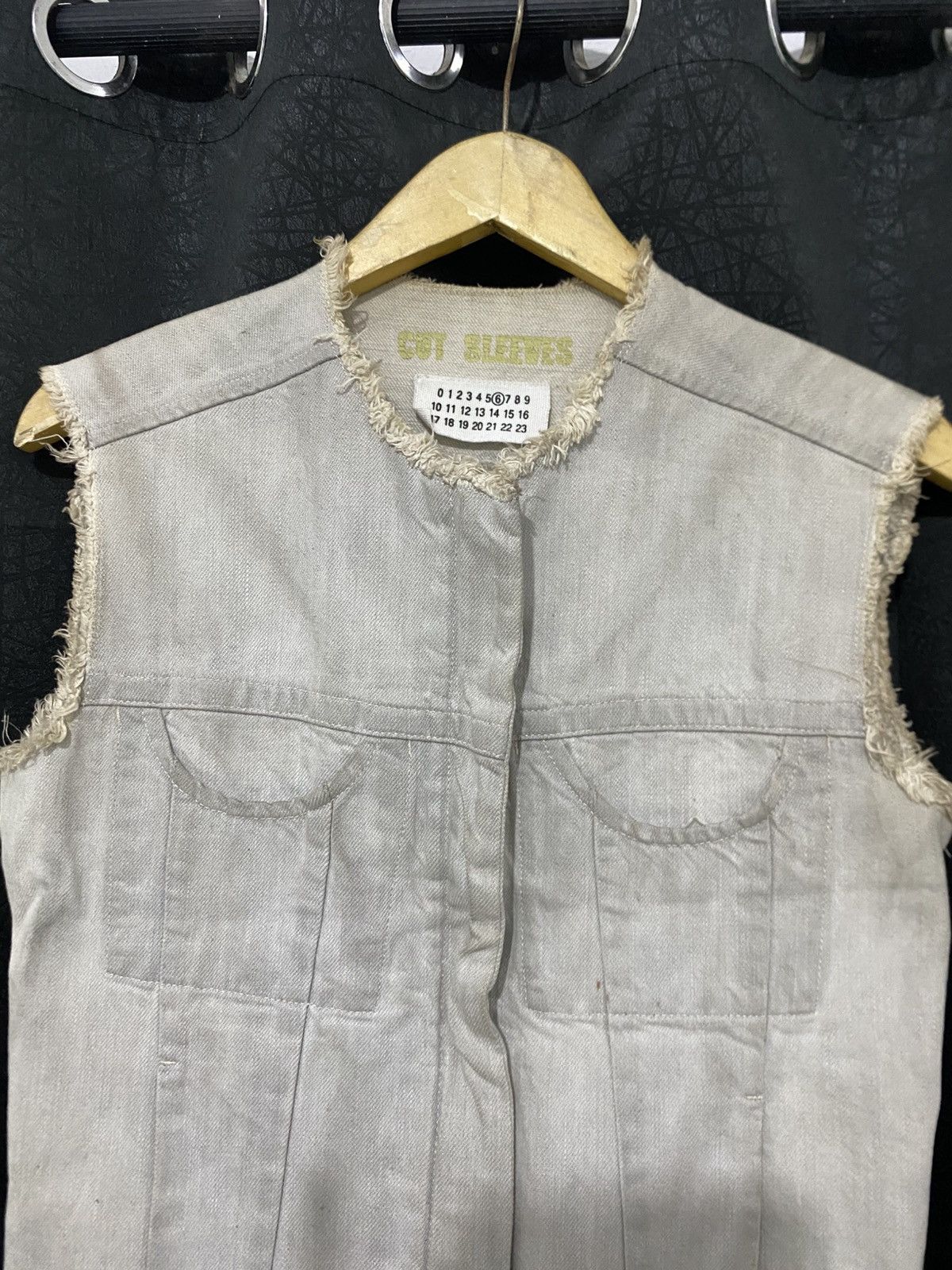 Maison Margiela Vintage Maison Margiela Denim Vest Cut-off Faded Size XS / US 0-2 / IT 36-38 - 2 Thumbnail