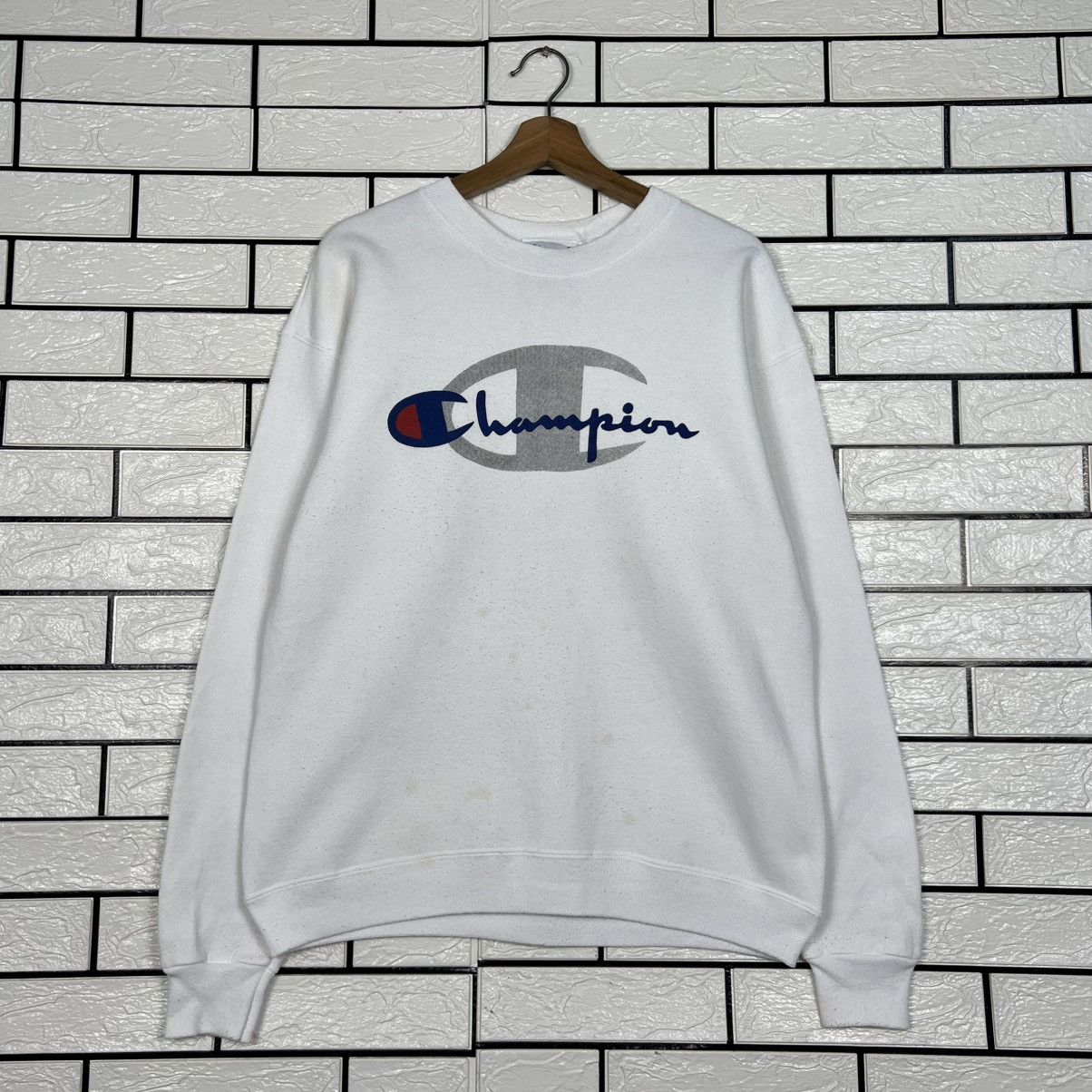 Champion 90's CHAMPION REVERSE WEAVE Big Logo Sweatshirt #4017-C183 Size US M / EU 48-50 / 2 - 1 Thumbnail