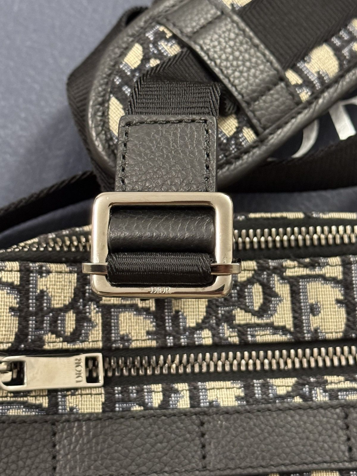 Dior 🔥3000$ Dior Oblique Jacquard Safari Messenger Bag/Dior Bag Size ONE SIZE - 12 Thumbnail