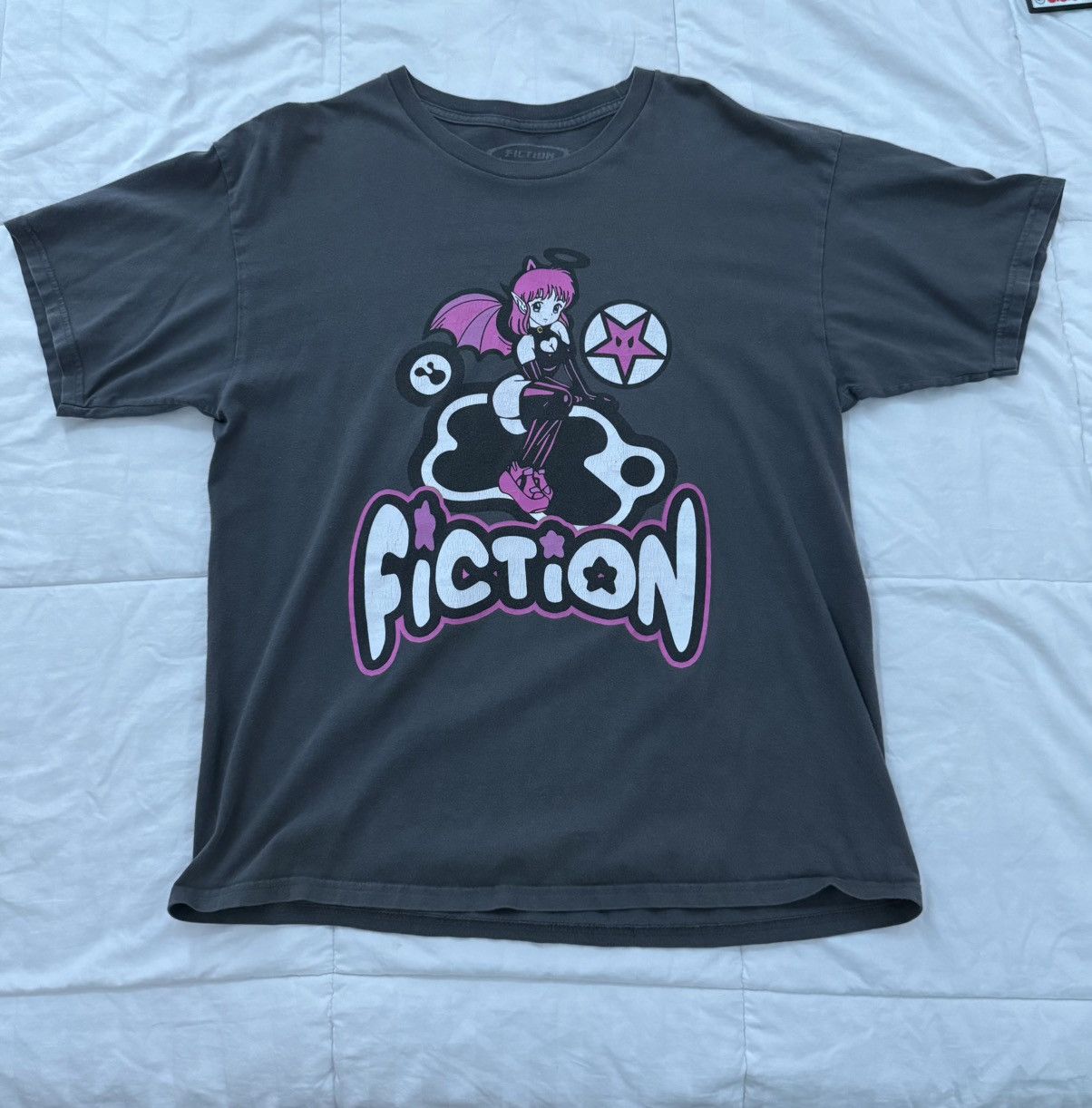 Other USED L FICTION GREY/PURPLE T-SHIRT Size US L / EU 52-54 / 3 - 1 Thumbnail