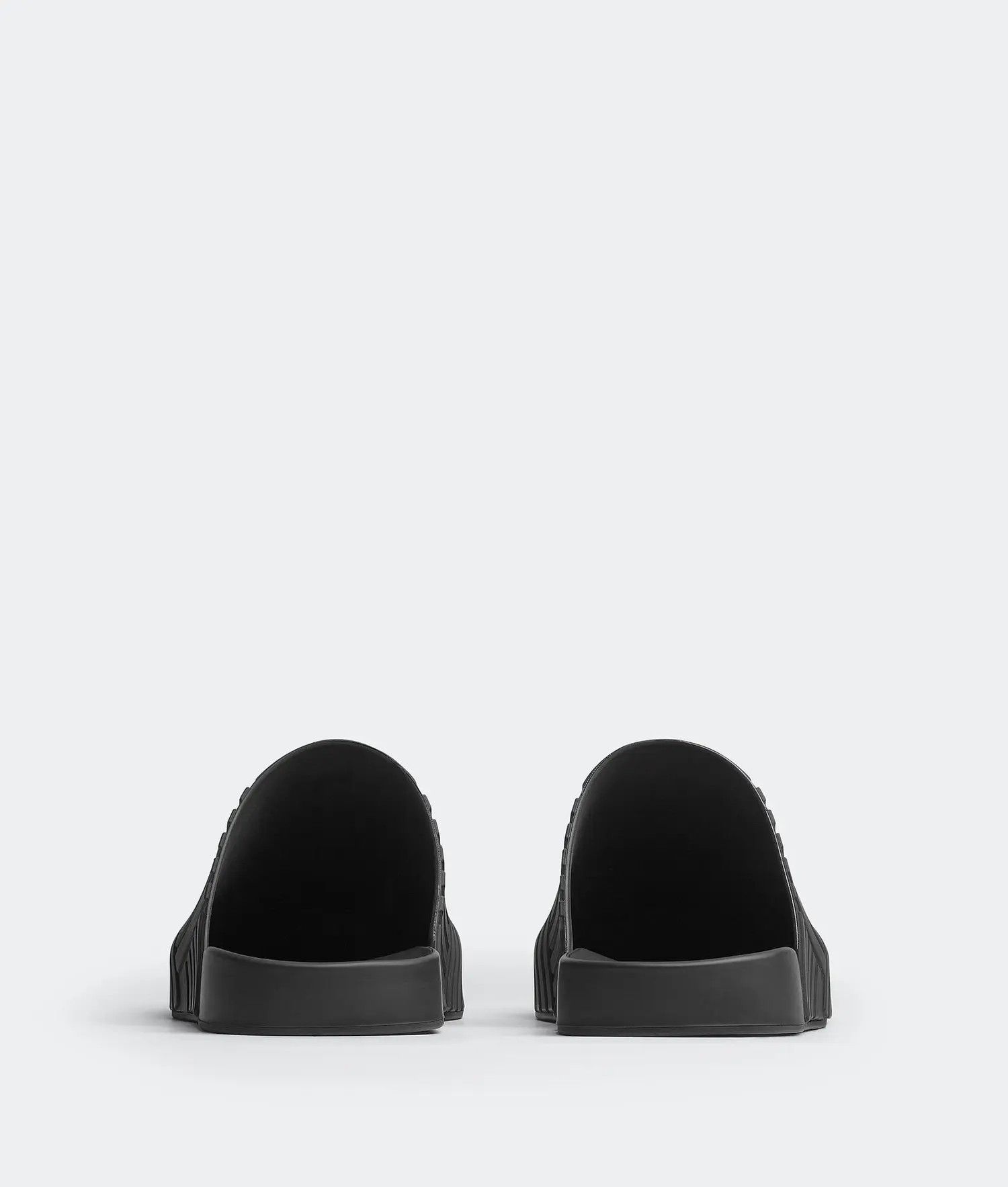 Bottega Veneta o1bcso1str0425 Sliders Clogs in Black Size US 7 / EU 40 - 3 Thumbnail