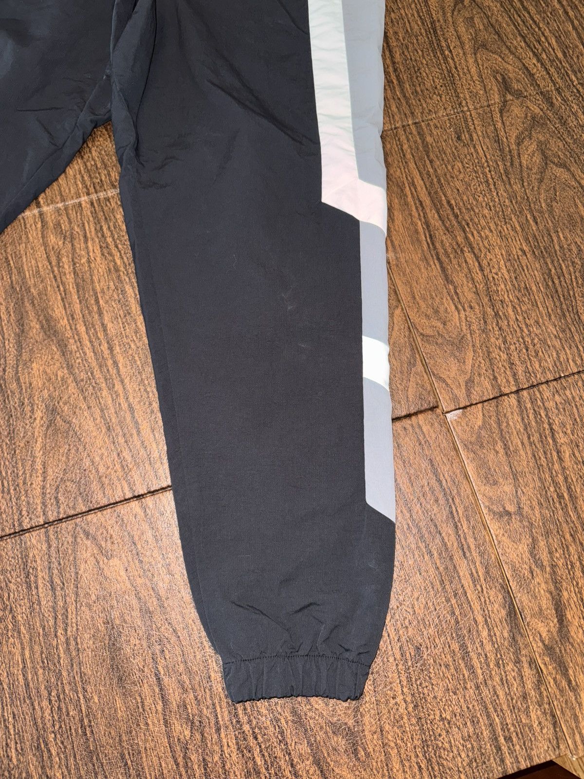 Adidas adidas Men's Nylon Track Pants Windbreaker, Size Medium Size US 32 / EU 48 - 3 Thumbnail