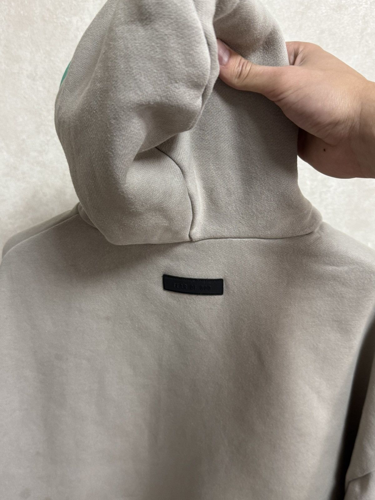 Fear of God Rare Essentials Fear of God oversized box fit hoodie size M Size US M / EU 48-50 / 2 - 20 Thumbnail