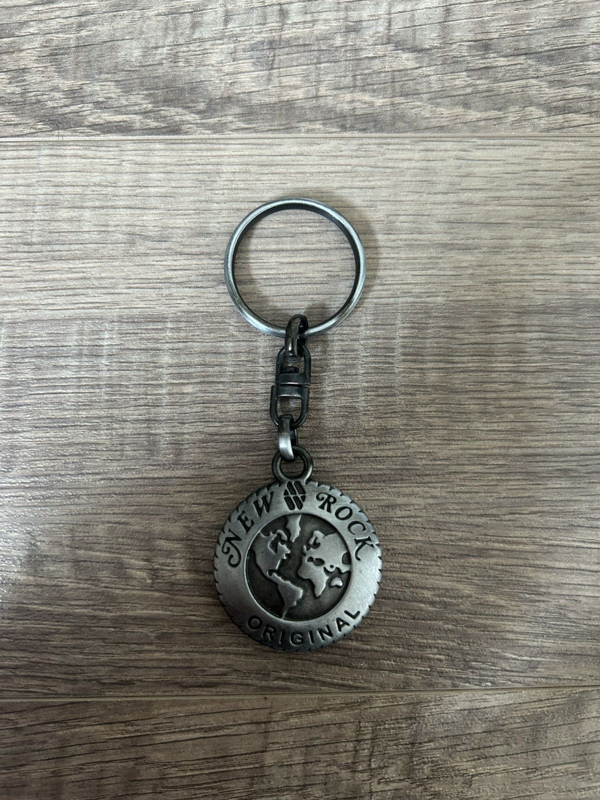 New Rock New rock big logo keychain Size ONE SIZE - 2 Thumbnail