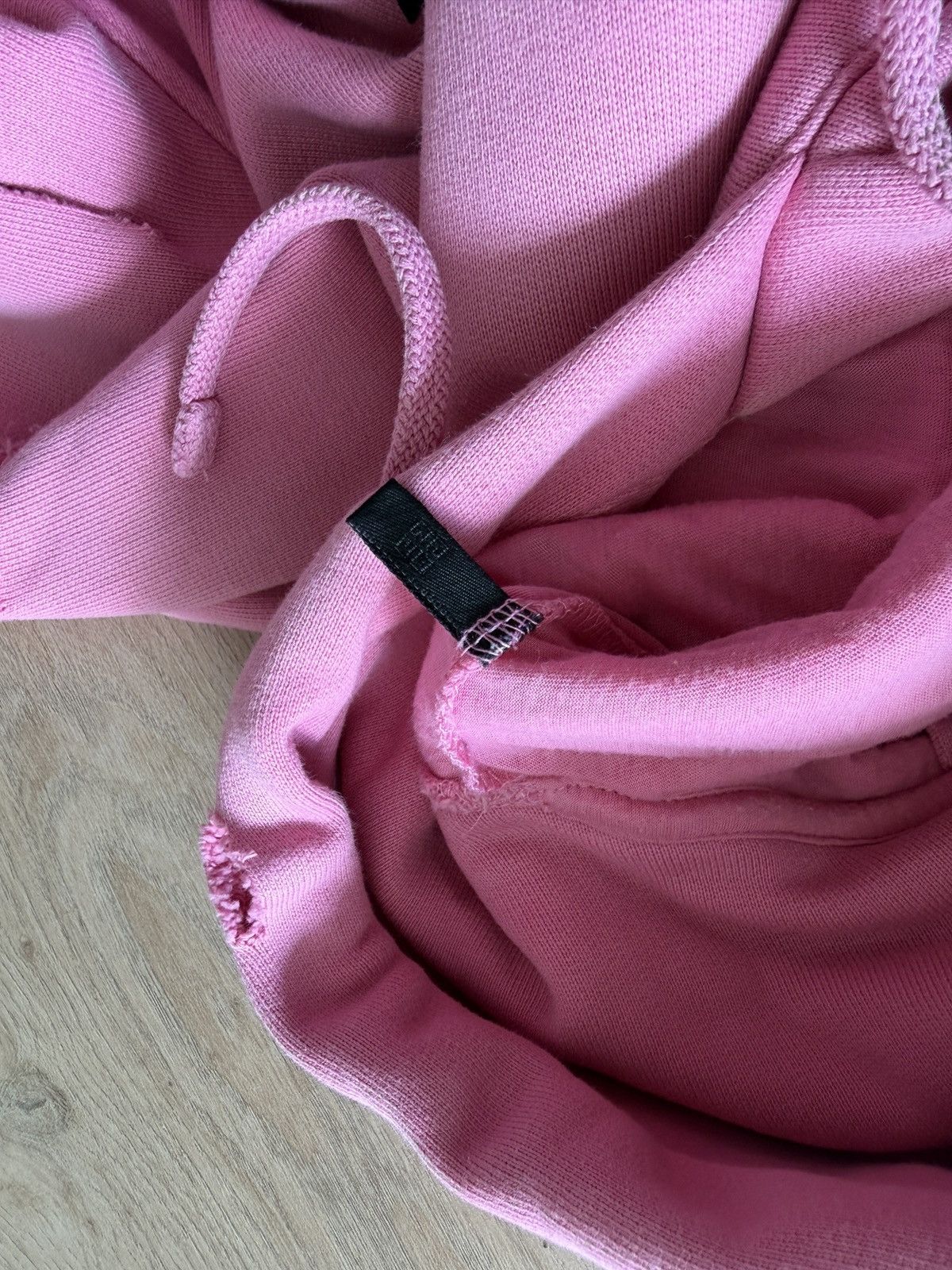 Givenchy Givenchy Pink Distressed Logo Hoodie Size L Size US L / EU 52-54 / 3 - 3 Thumbnail
