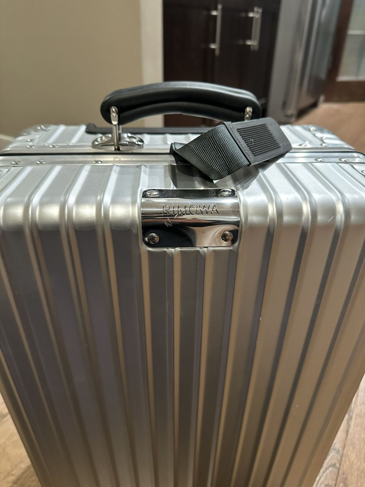 Rimowa Rimowa Aluminum Classic Cabin Carry On Silver Suitcase Size ONE SIZE - 2 Thumbnail