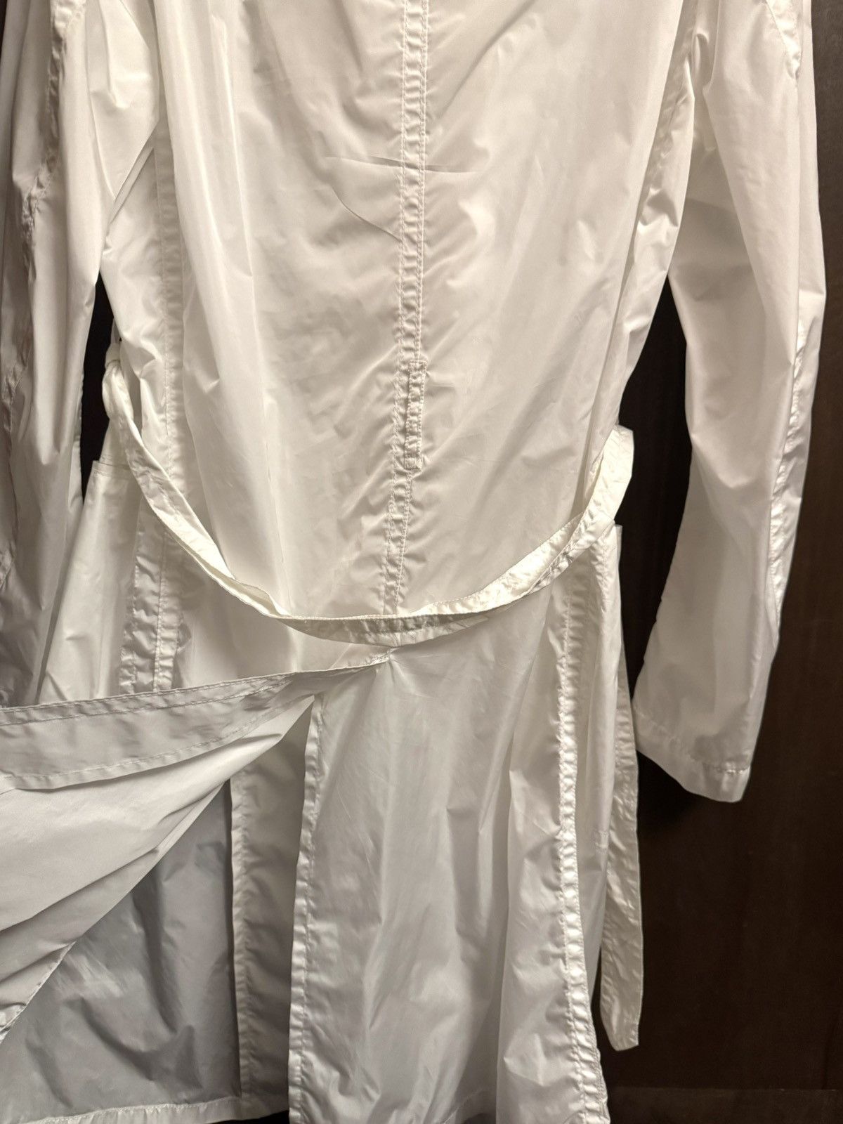 Dries Van Noten dries van noten asymmetrical white rain coat M Size US M / EU 48-50 / 2 - 8 Thumbnail