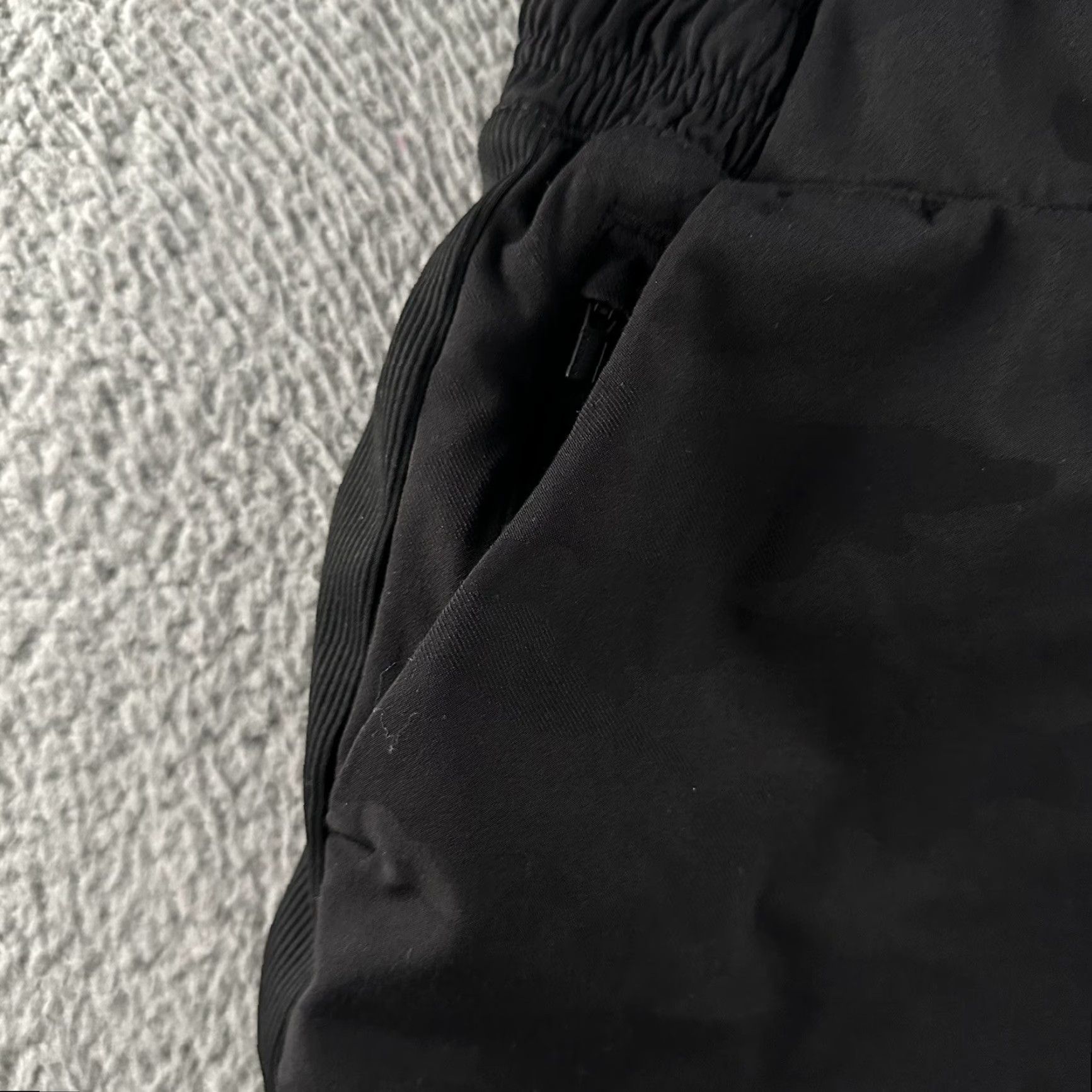 Athleta Athleta Pants Black 2 Jogger Mid Rise Camo Stretch Lined Polyester Blend Womens Tapered Jogger Feature: Stretch Size 26" / US 2 / IT 38 - 6 Thumbnail