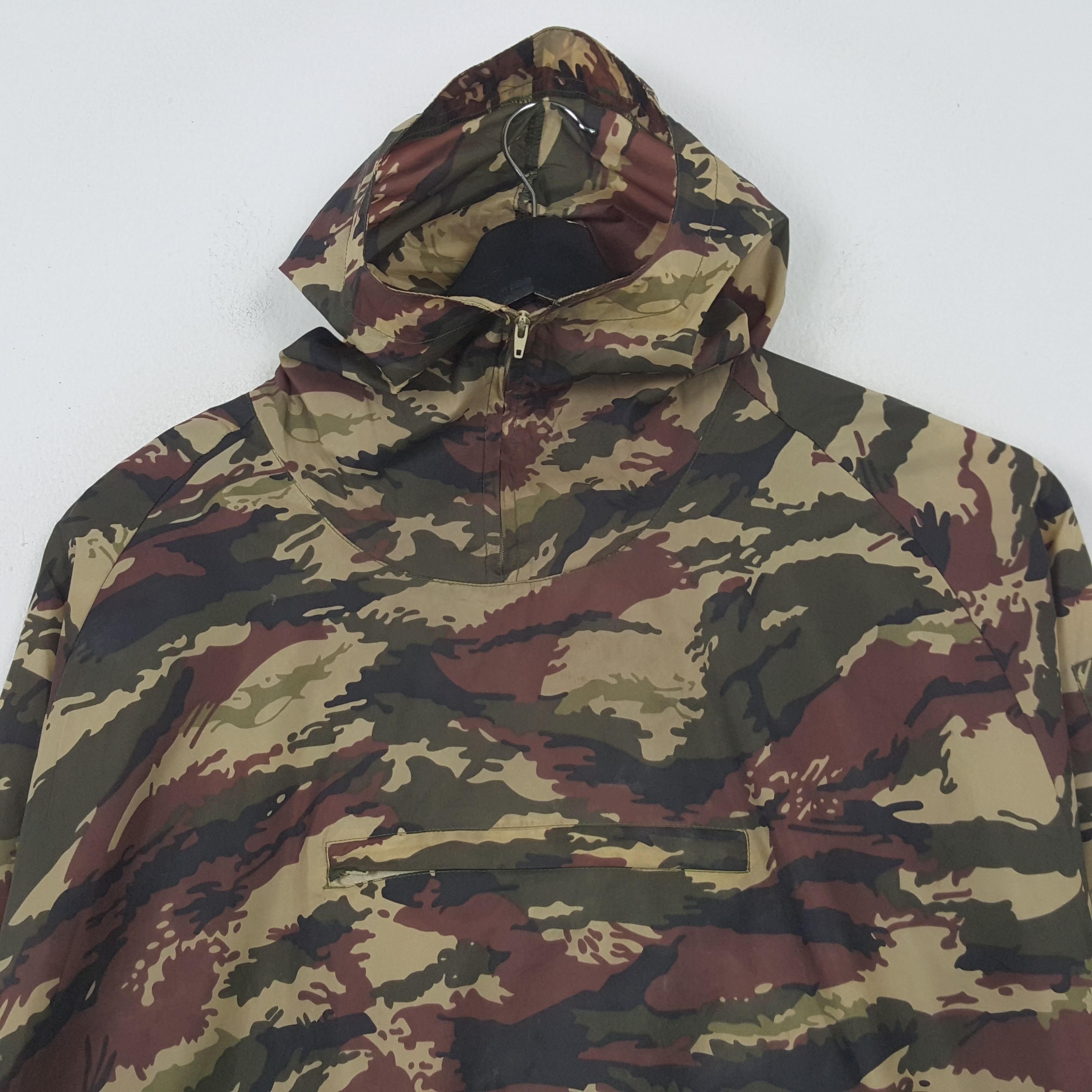 Vintage Camo Military Style Windbreaker Hoodie RR21 Size US XXL / EU 58 / 5 - 2 Thumbnail