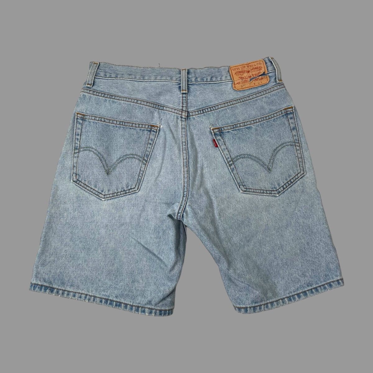 Levi's × Vintage Vintage 90s Levi’s denim shorts Size US 32 / EU 48 - 2 Thumbnail