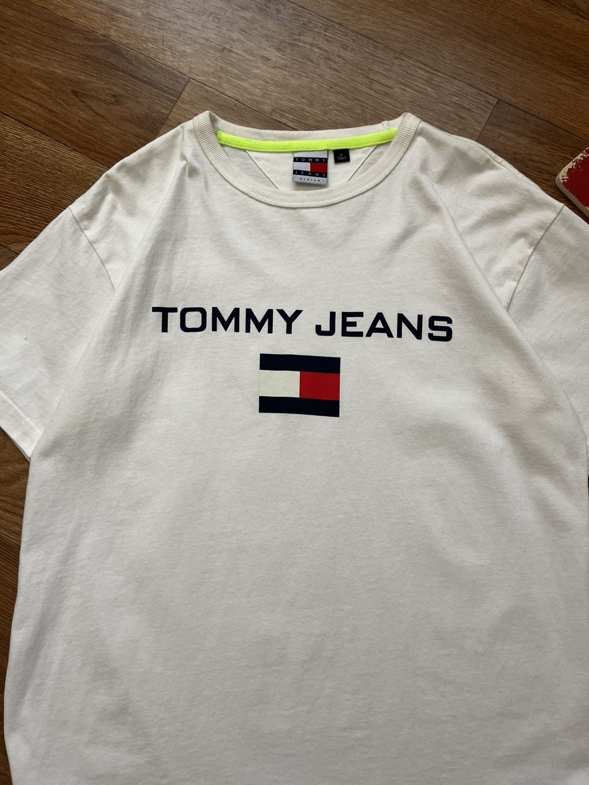 Tommy Hilfiger Tommy Hilfiger Big Logo Gorpcore Streetwear T Shirt Size US M / EU 48-50 / 2 - 2 Thumbnail