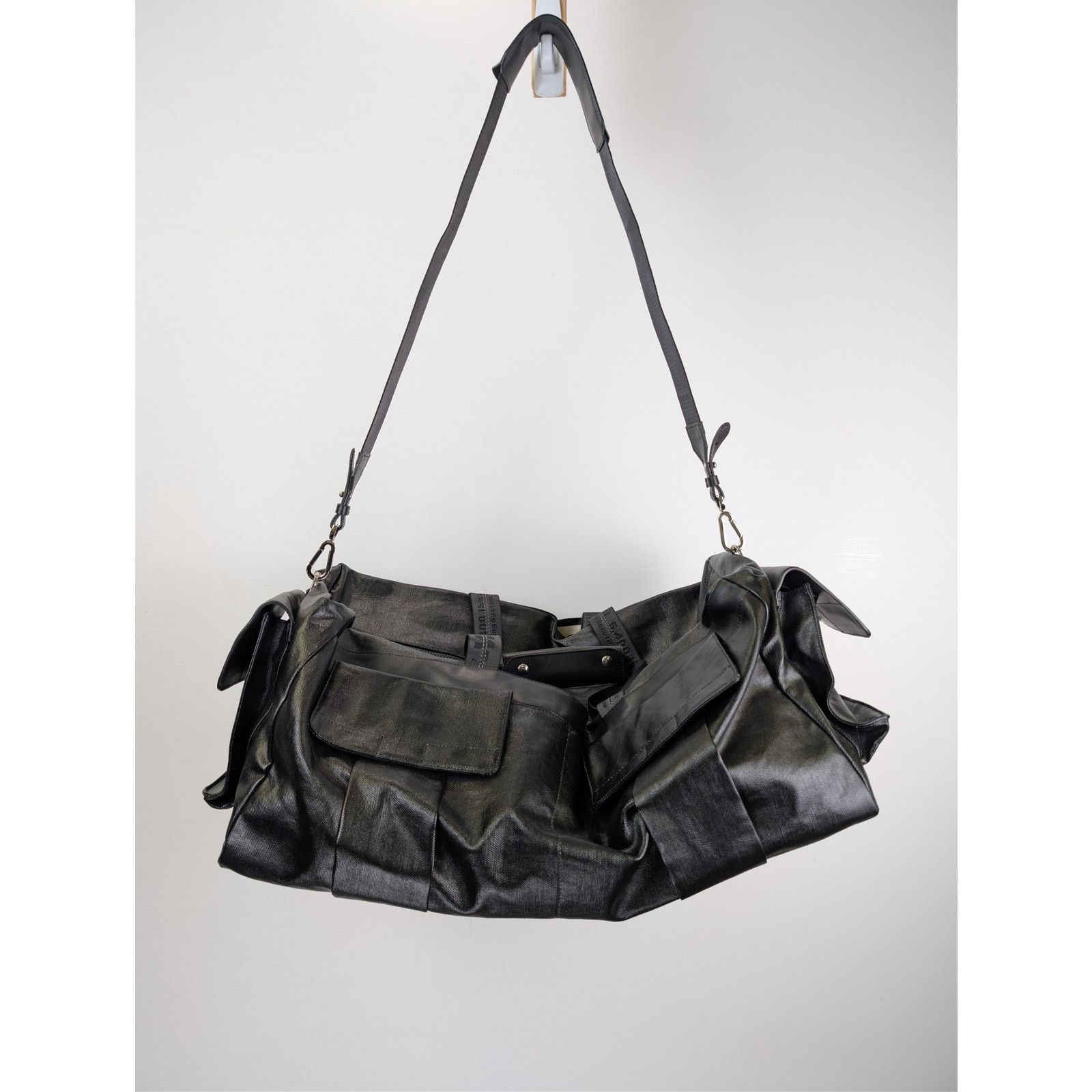 Off-White o1rshd1 Size: OS / Duffle Bag in Black Size ONE SIZE - 3 Thumbnail