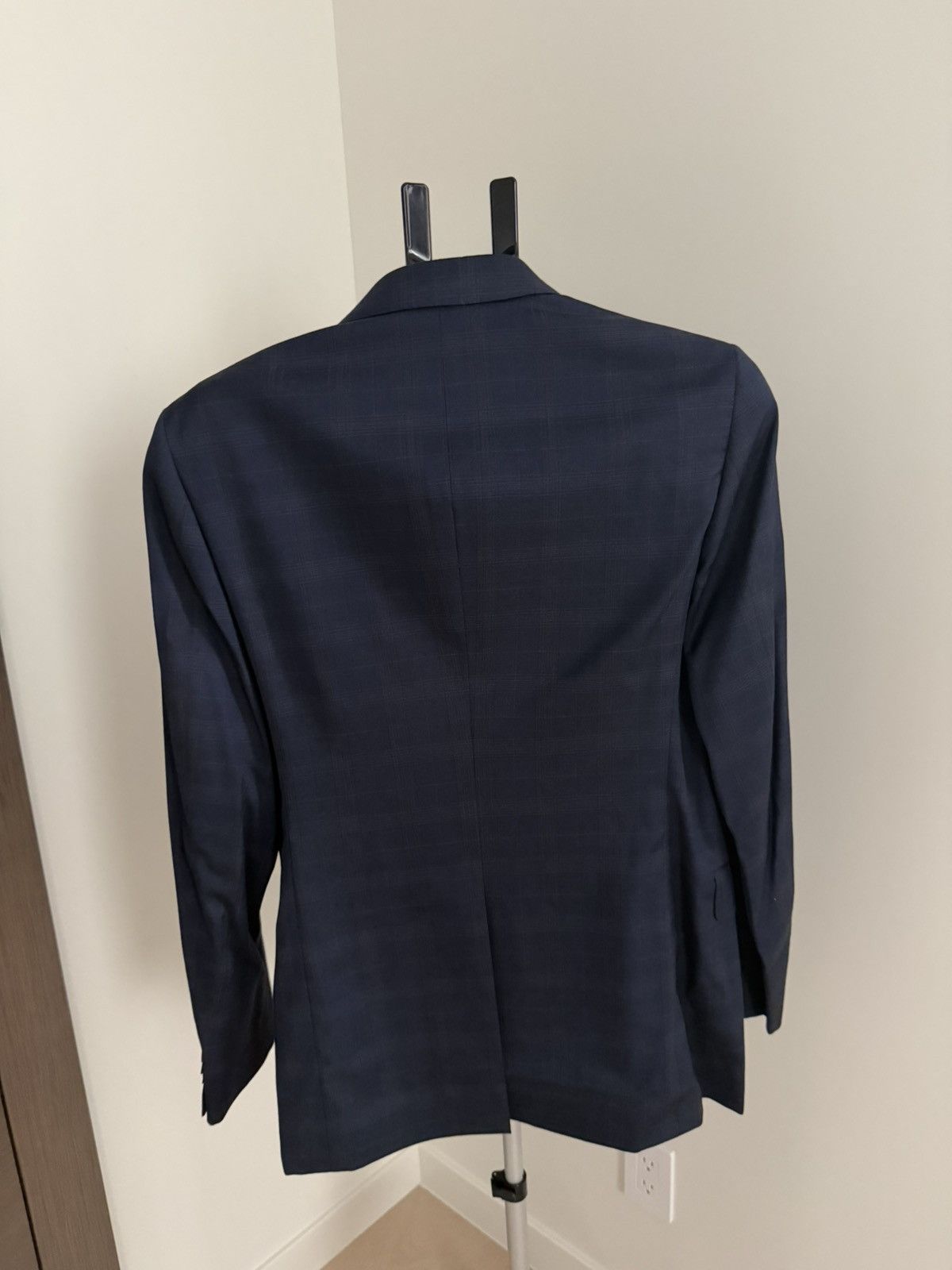 Lanvin Lanvin Men’s Size 36R / 46 IT Navy Subtle Plaid 2-Piece Suit Size 36R - 5 Thumbnail