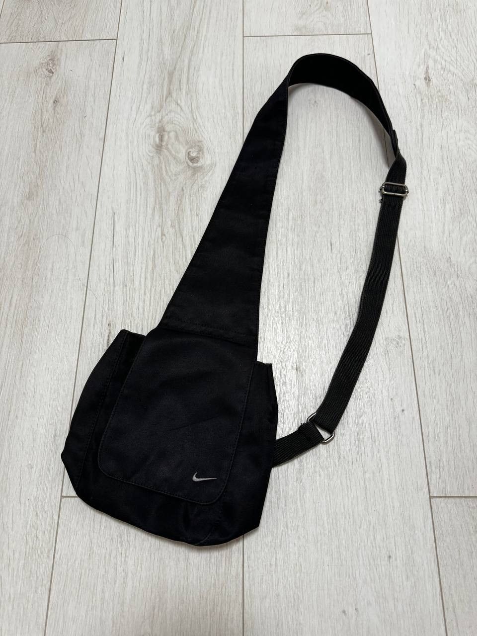 00S Nike Vintage Basic Logo Black Small Sling Bag, Men's