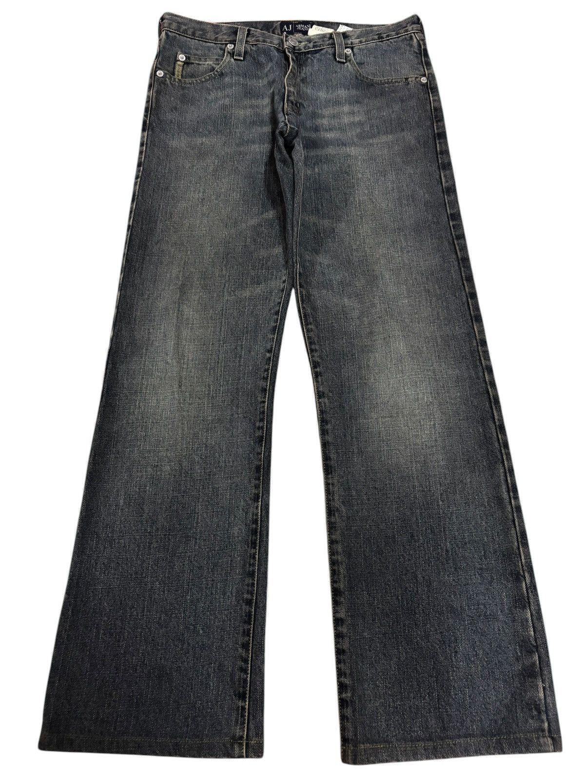 Armani × Armani Exchange × Giorgio Armani Vintage AJ Armani Italy Faded Jeans Size US 28 / EU 44 - 1 Thumbnail