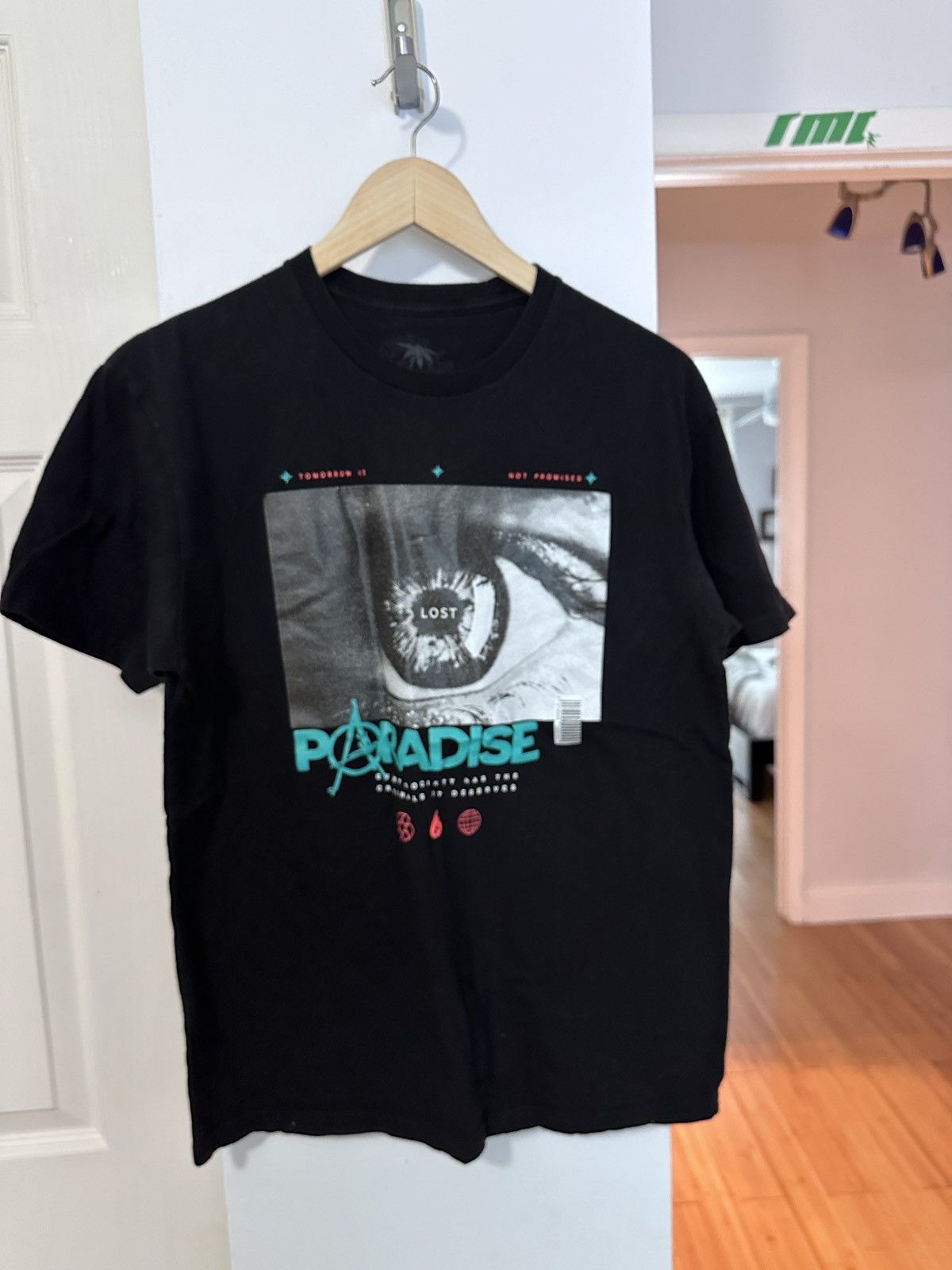 Paradise Paradise Graphic tee Size US M / EU 48-50 / 2 - 1 Thumbnail