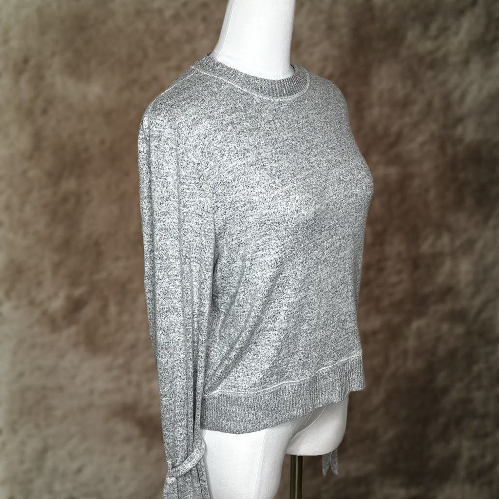 Abercrombie & Fitch Abercrombie & Fitch Gray Pullover Sweater Crew Neck Flare Sleeves With Tie Size Small Womens Knitted Knit Casual/Workwear Size S / US 4 / IT 40 - 1 Thumbnail