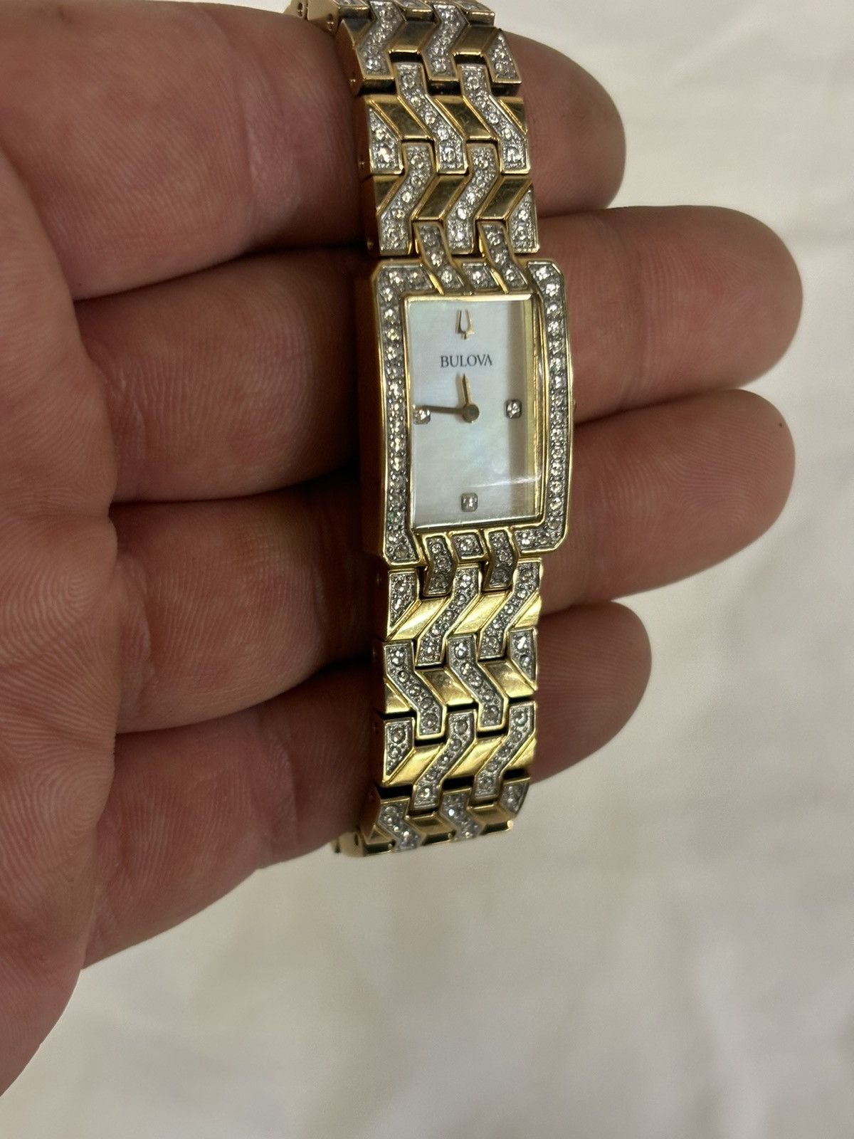 Bulova Bulova Women’s 98L301 Classic Diamond Gold Tone Womens Watch Size ONE SIZE - 4 Thumbnail