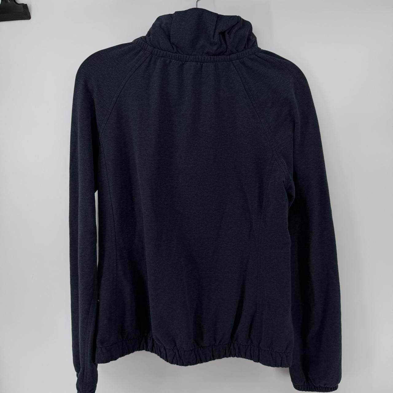 Lululemon Lululemon Women’s Hoodie Pullover Size 8 Sweatshirt Size M / US 6-8 / IT 42-44 - 4 Thumbnail