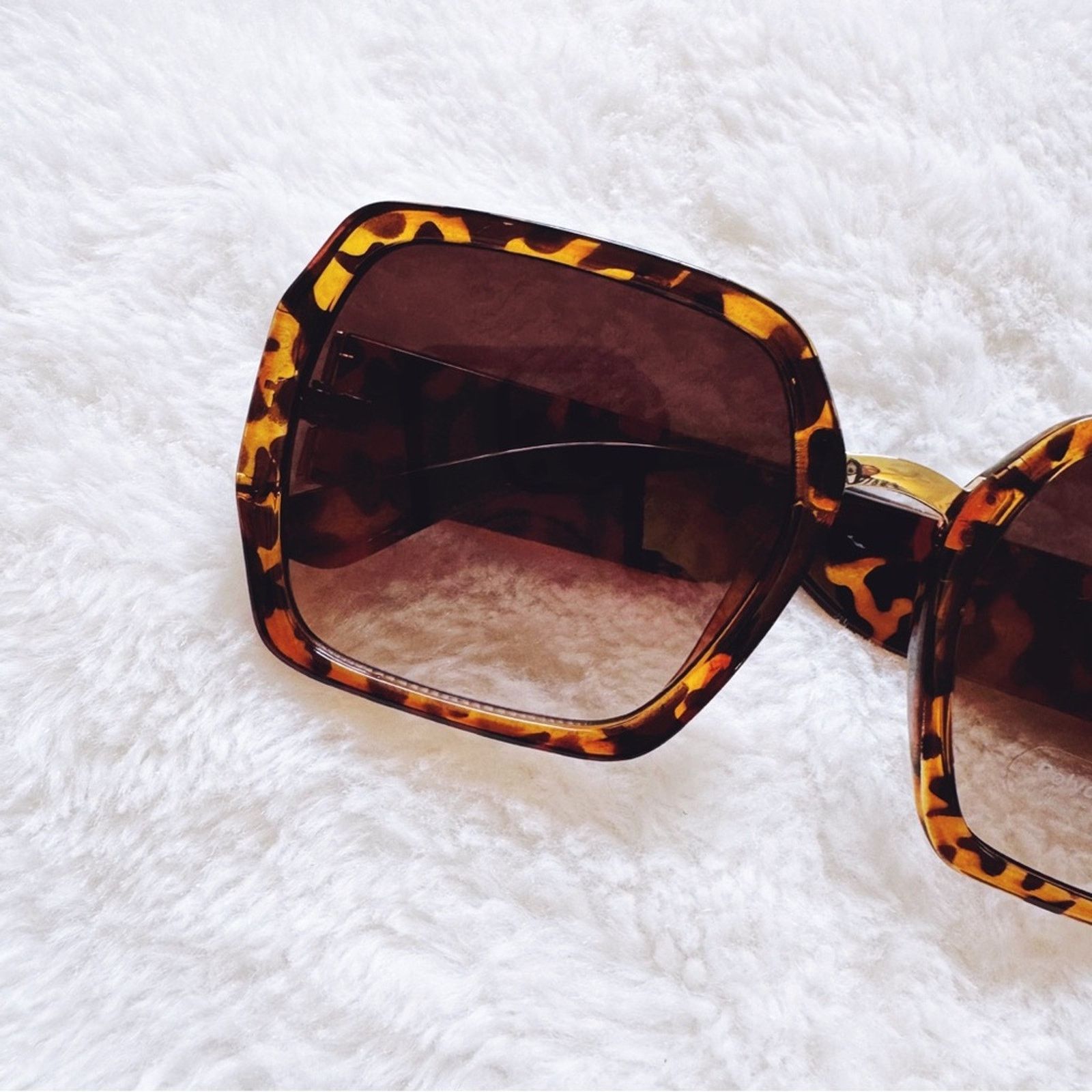 Other Layla Tortoise Brown Sleek Square Sunglasses Size ONE SIZE - 2 Thumbnail