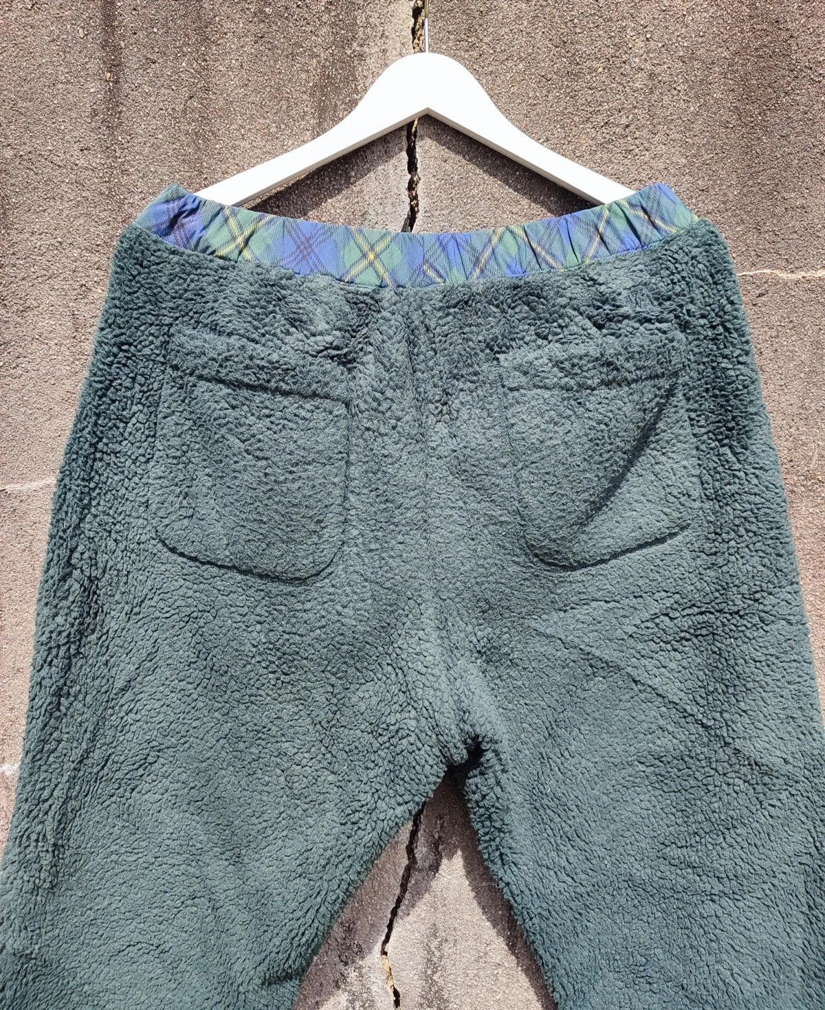 Designer × JW Anderson × Uniqlo JW Anderson x Uniqlo Fleece Track Pants – Forest Green (L) Size US 33 - 8 Thumbnail