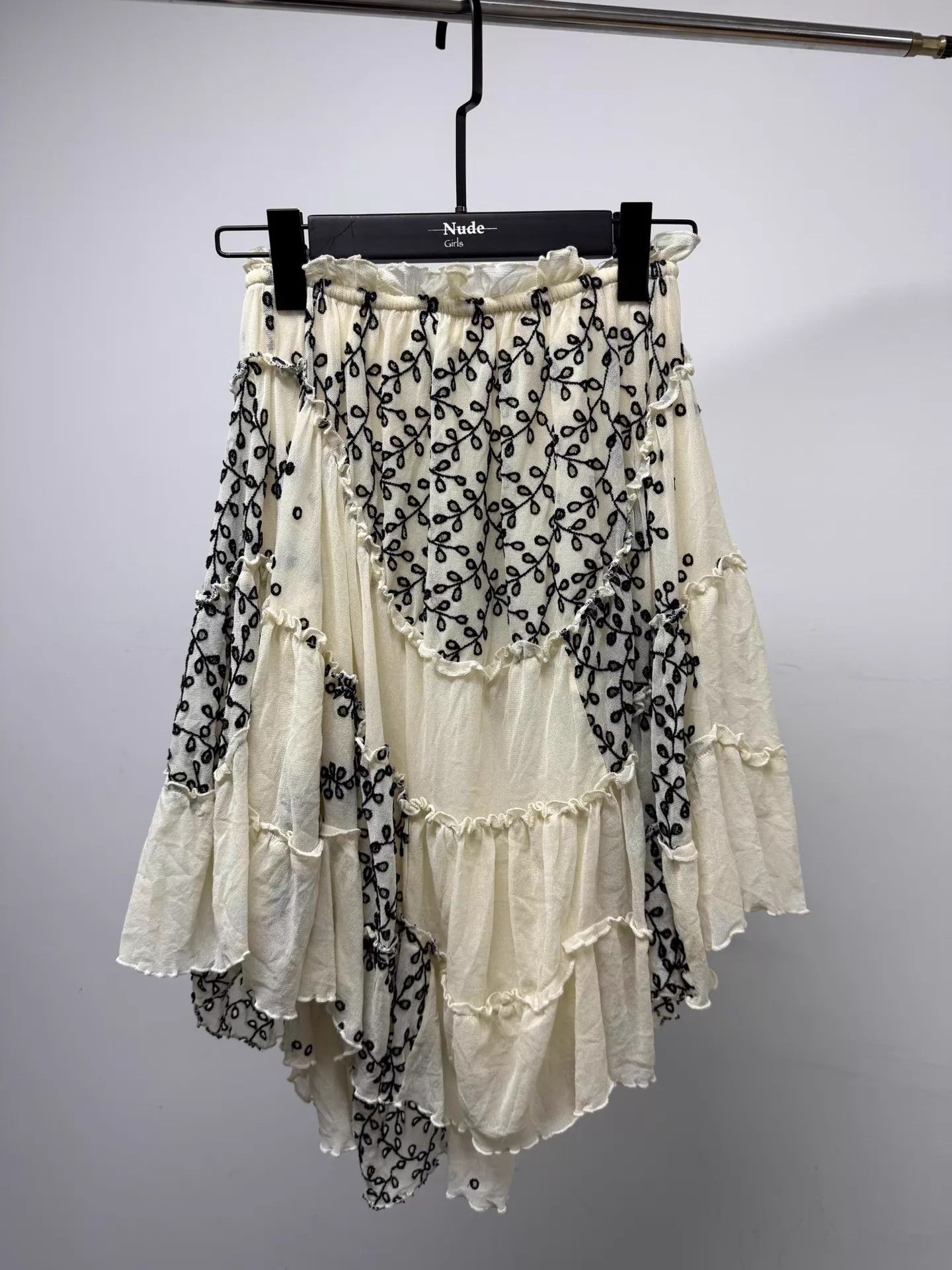 Jean Paul Gaultier Jean Paul Gaultier SOLEIL Ivory Embroidered Skirt XS Size 25" / US 0 / IT 36 - 1 Thumbnail