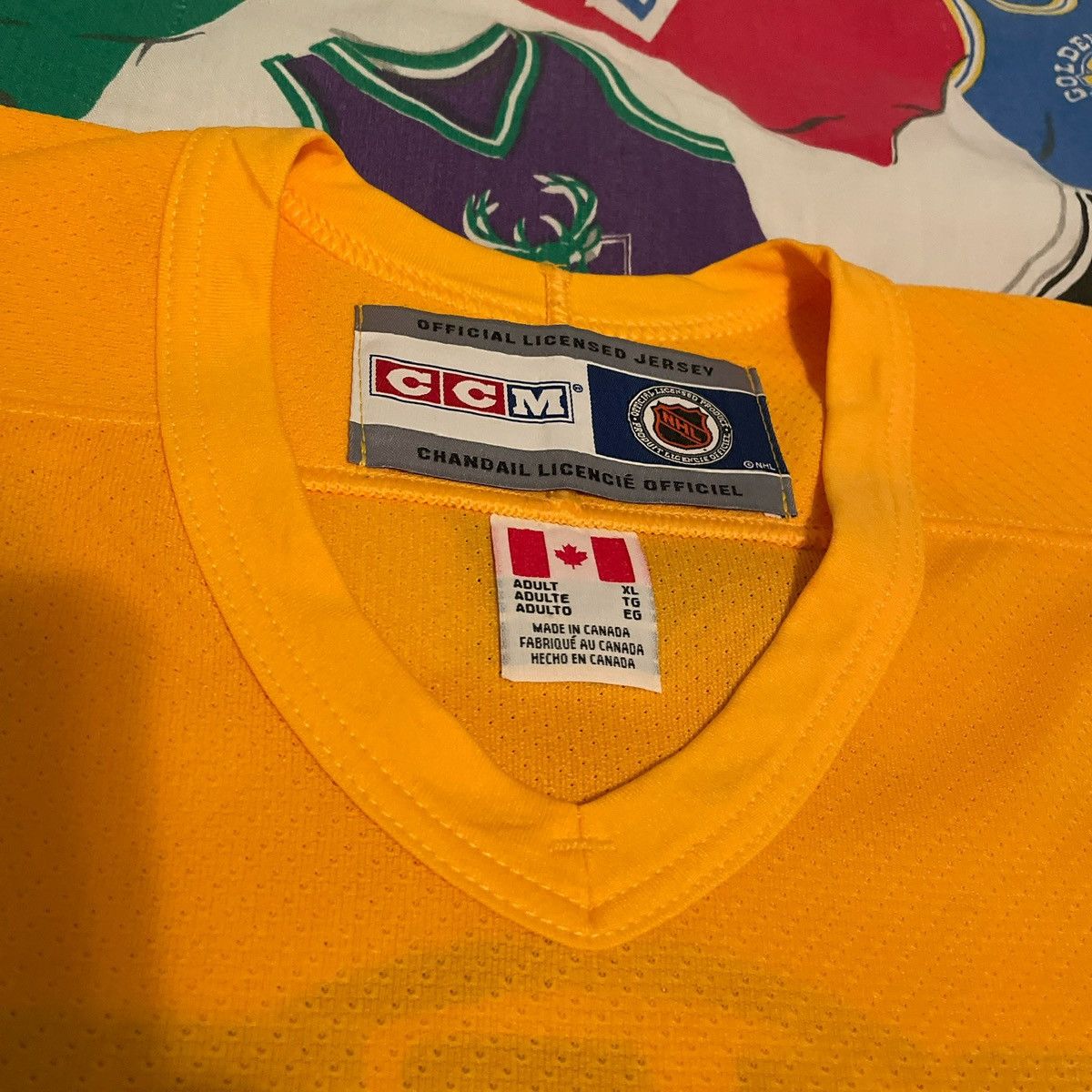 Ccm × NHL × Vintage Vintage NHL Buffalo Sabres Center Ice Goat Practice Jersey Size US XL / EU 56 / 4 - 5 Thumbnail