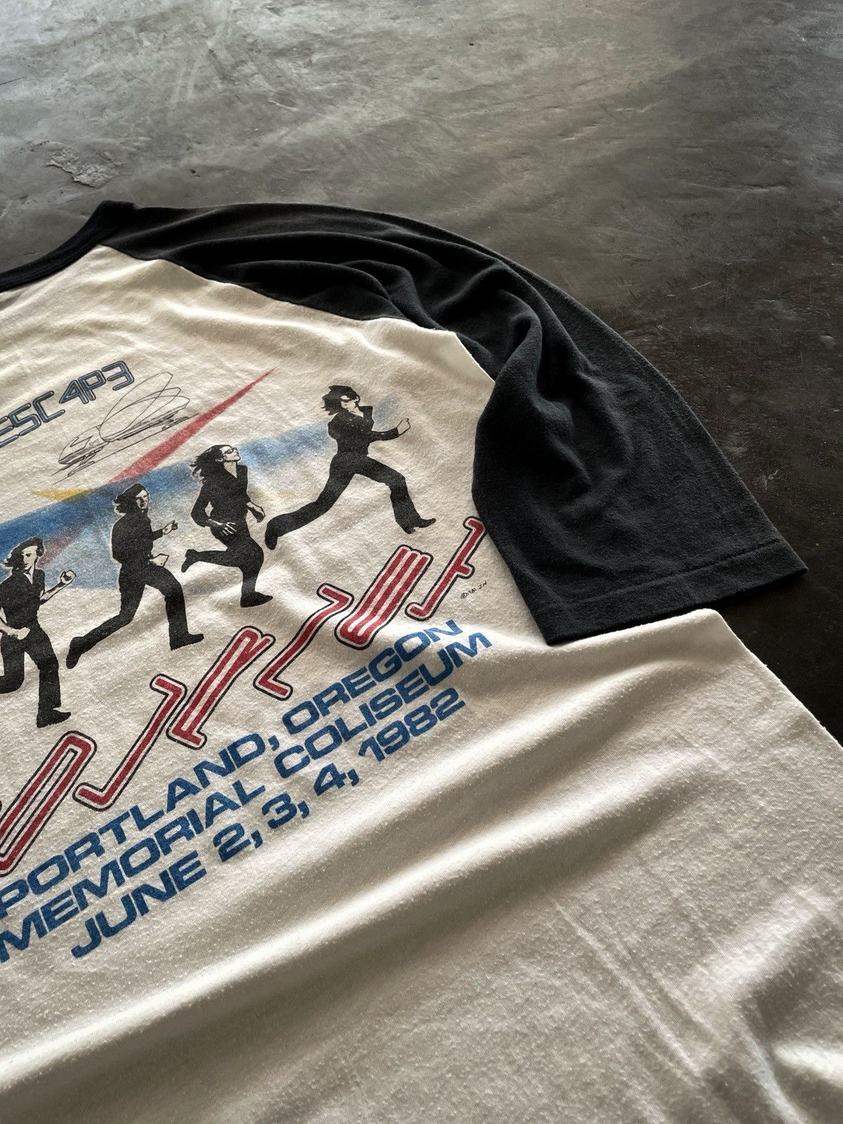 Band Tees Vintage 80s Journey Escape Tour 1982 Raglan Longsleeve Tee Size US M / EU 48-50 / 2 - 8 Thumbnail