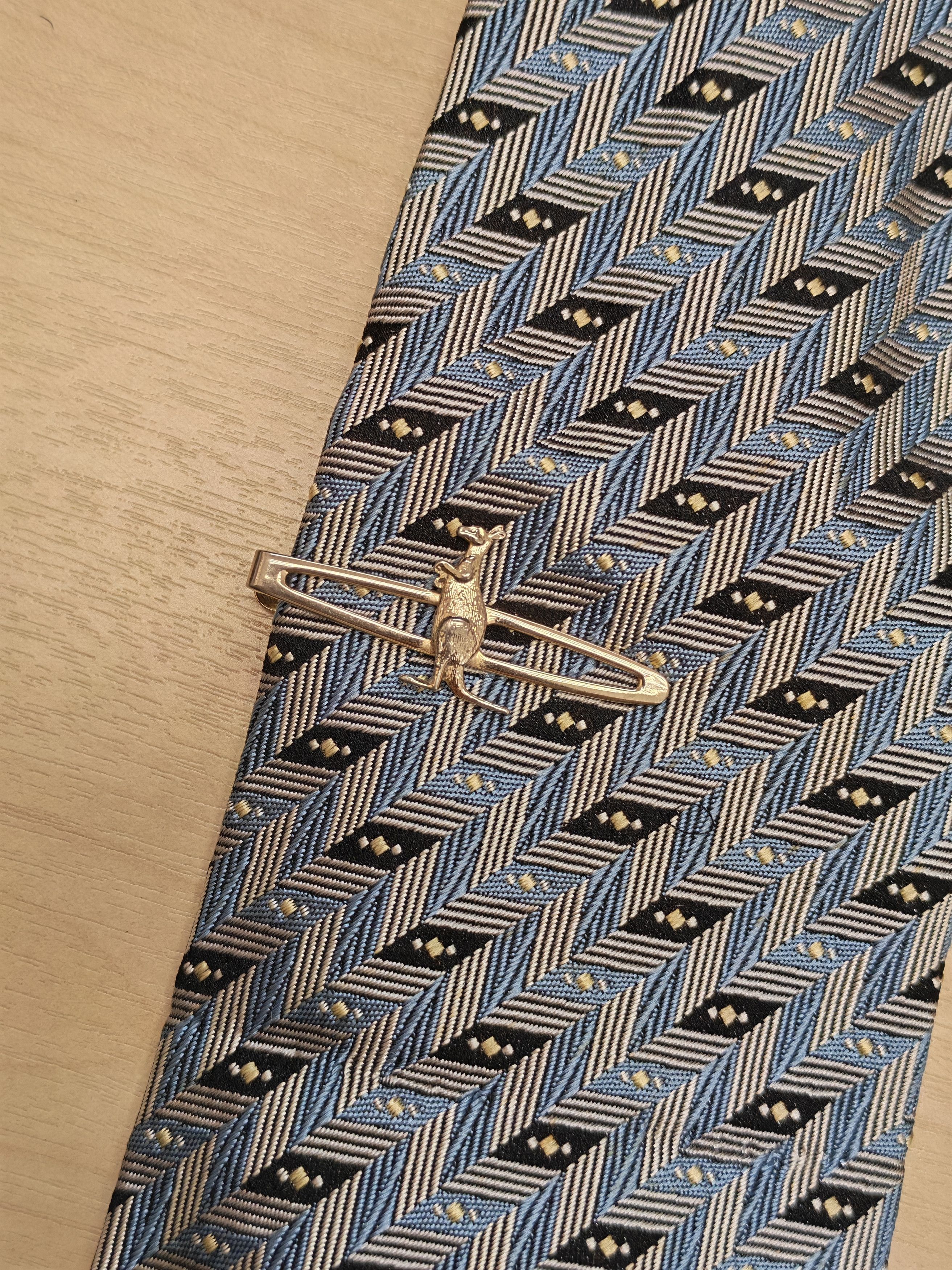 Other Vintage kangaroo tie clip. Silver-tone metal. UK, 1970s. Size ONE SIZE - 3 Thumbnail