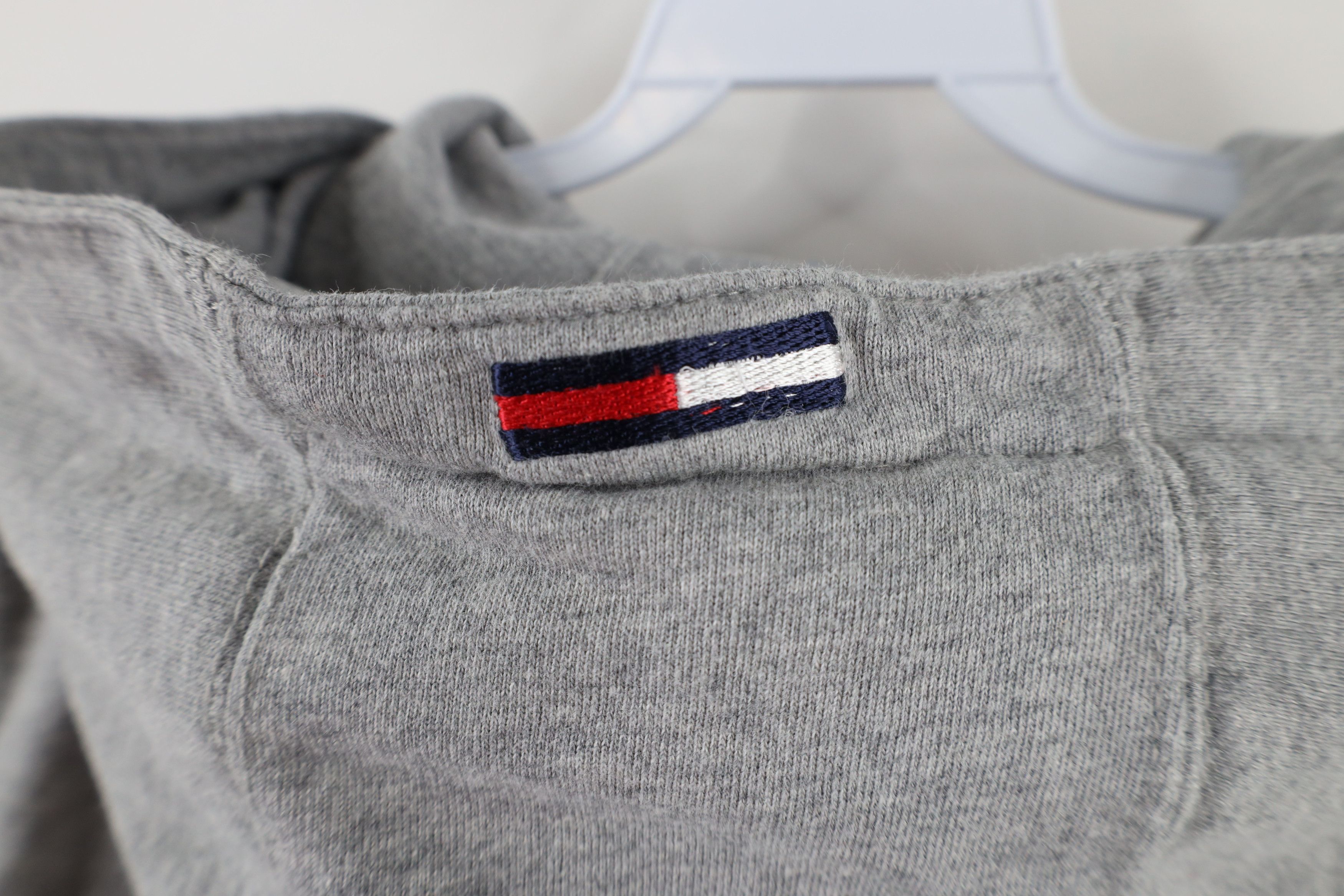 Tommy Hilfiger × Vintage Vintage 90s Tommy Hilfiger Logo Sleeveless Hoodie Sweatshirt Size US S / EU 44-46 / 1 - 11 Thumbnail