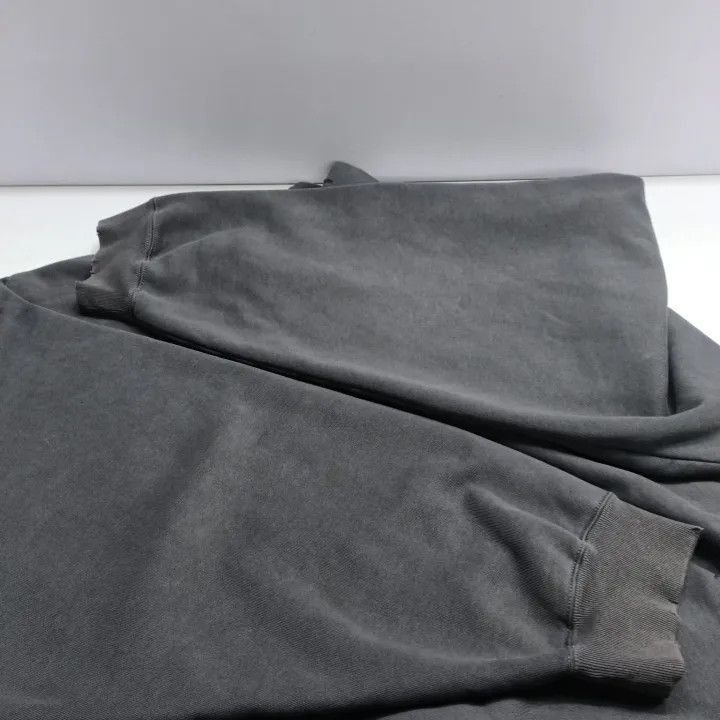 Balenciaga Balenciaga Yeezy x Gap x Balenciaga Dark Grey Sweater -250 Size US L / EU 52-54 / 3 - 7 Thumbnail