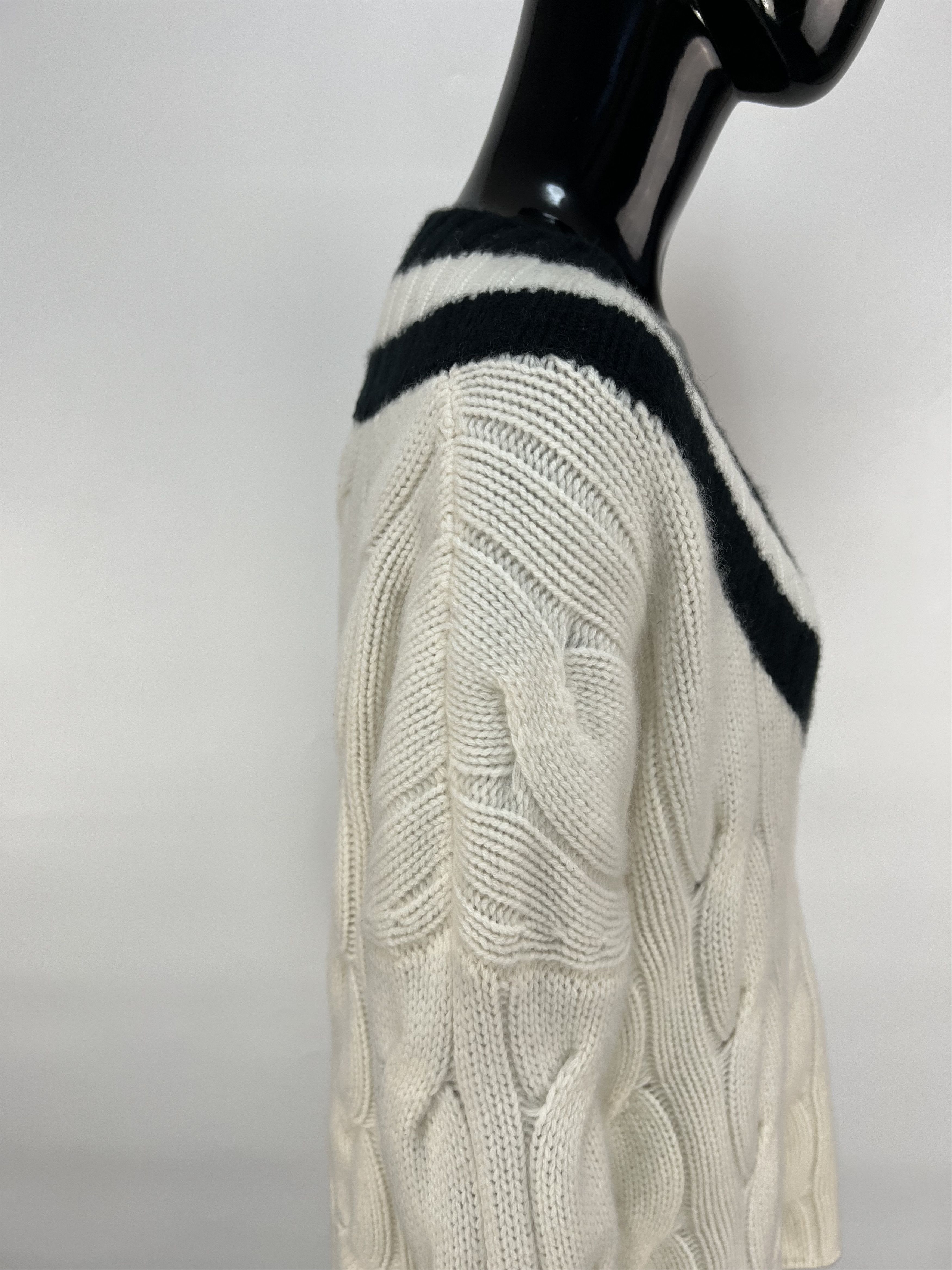 Autumn Cashmere Kujten 100% Cashmere Cable Knit V-Neck Sweater Oversized Size M / US 6-8 / IT 42-44 - 7 Thumbnail