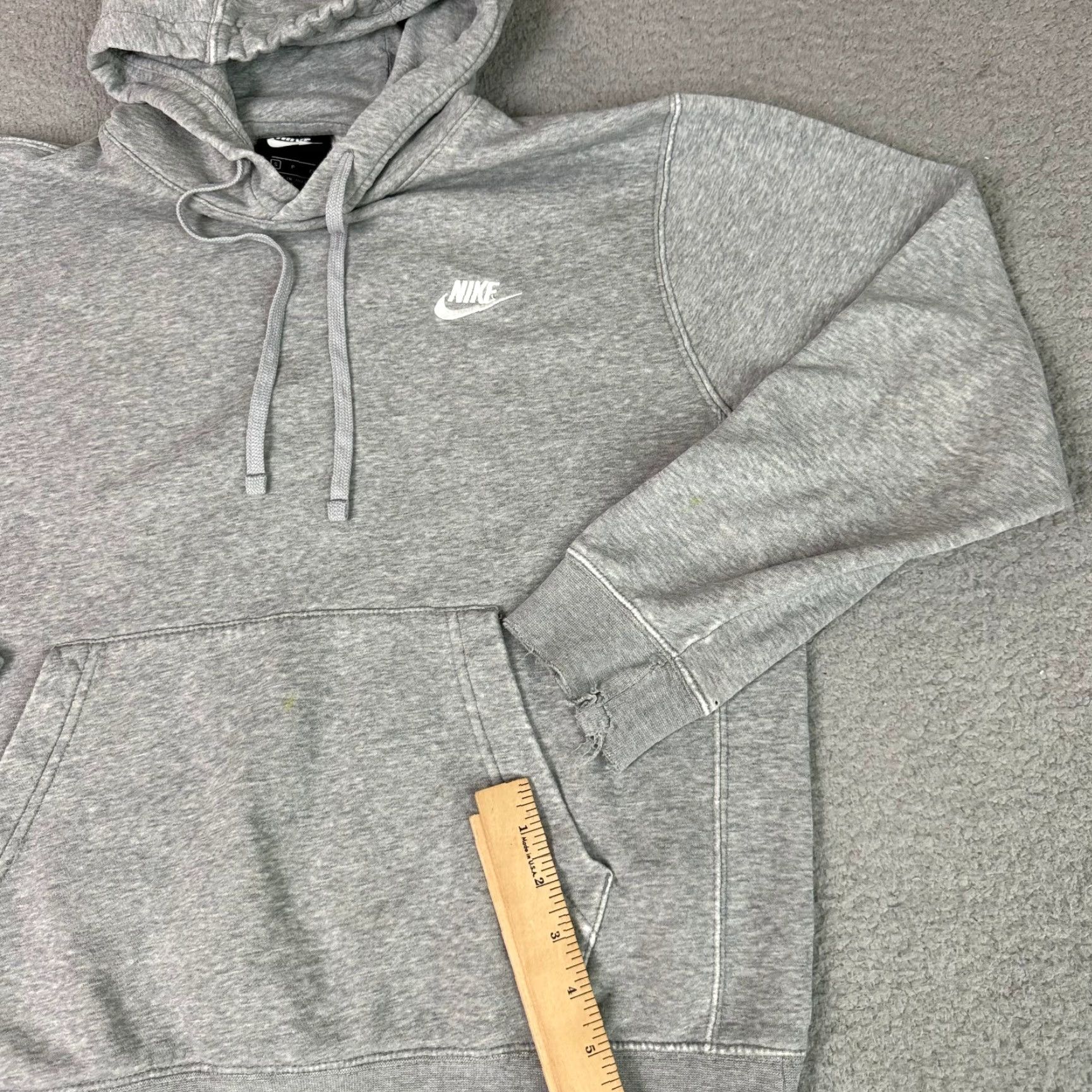Nike VINTAGE Nike Sweatshirt Hoodie S Small Gray Embroidered Swoosh Distressed Essential Crew Neck Pullover Logo Pocket Hooded Men Size US S / EU 44-46 / 1 - 4 Thumbnail