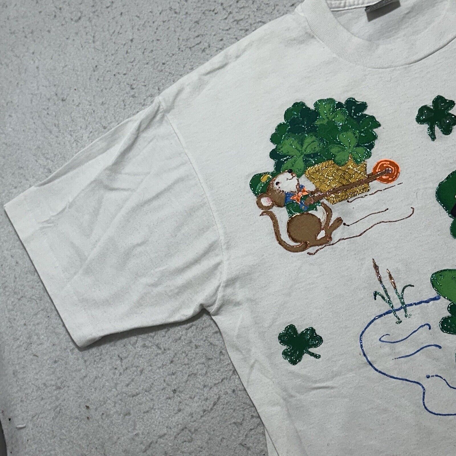 Fruit Of The Loom Vintage Fruit of the Loom St. Patrick's Day Frog Glitter Tee Size US L / EU 52-54 / 3 - 3 Thumbnail
