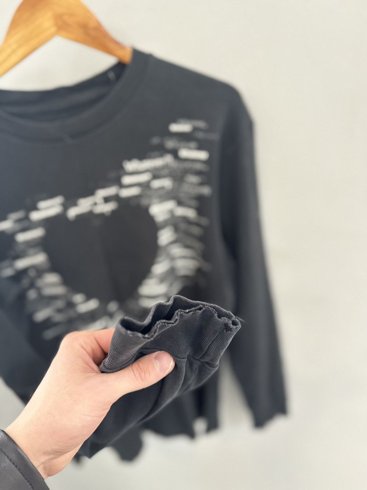 Moschino × Vintage Vintage Moschino Long Sleeve Avant Garde Moschino Crewneck Size US XL / EU 56 / 4 - 7 Thumbnail