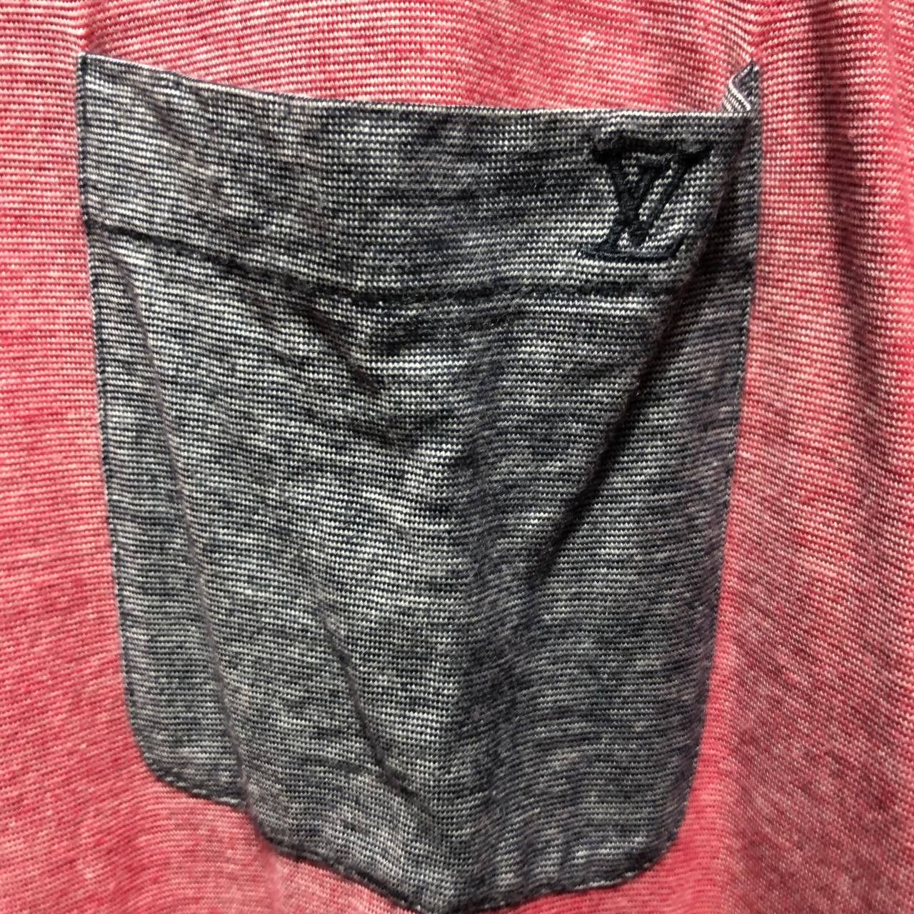 Louis Vuitton Louis Vuitton small logo pocket tee Size US L / EU 52-54 / 3 - 2 Thumbnail