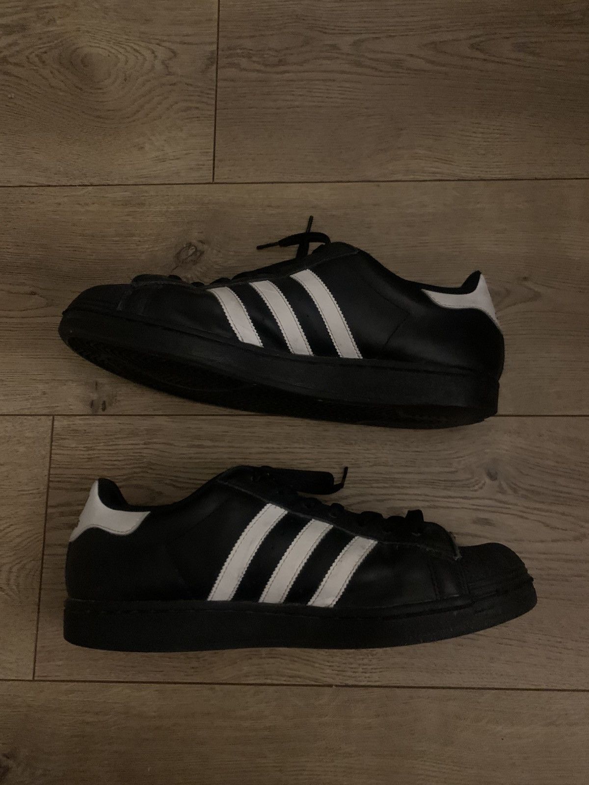 Adidas Adidas Superstars Size US 10 / EU 43 - 2 Thumbnail