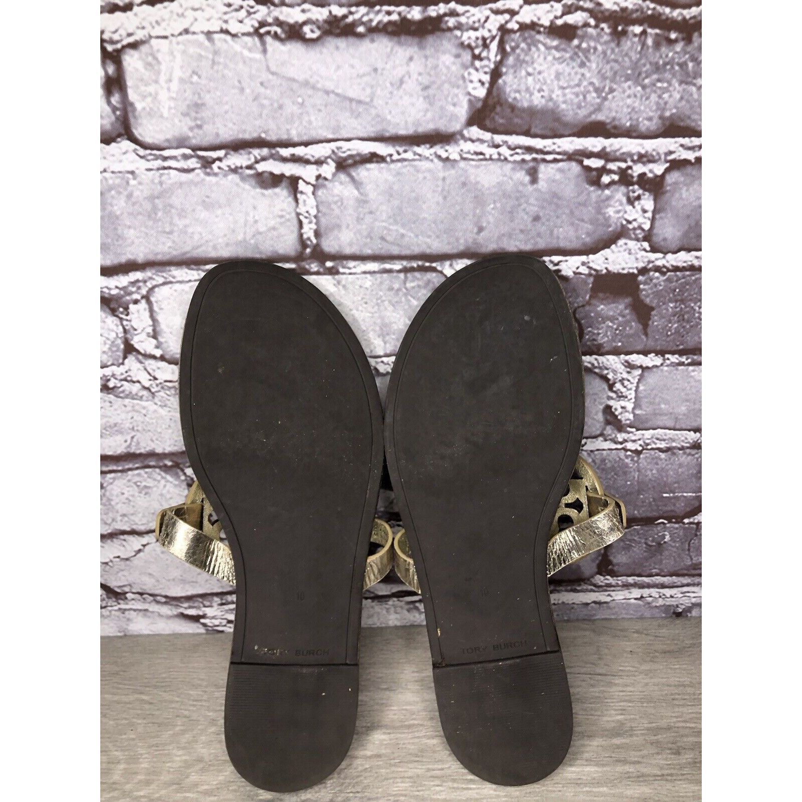 Tory Burch TORY BURCH Silver Leather Badge Logo Thong Flats Sandals Wom Size US 10 / IT 40 - 16 Thumbnail
